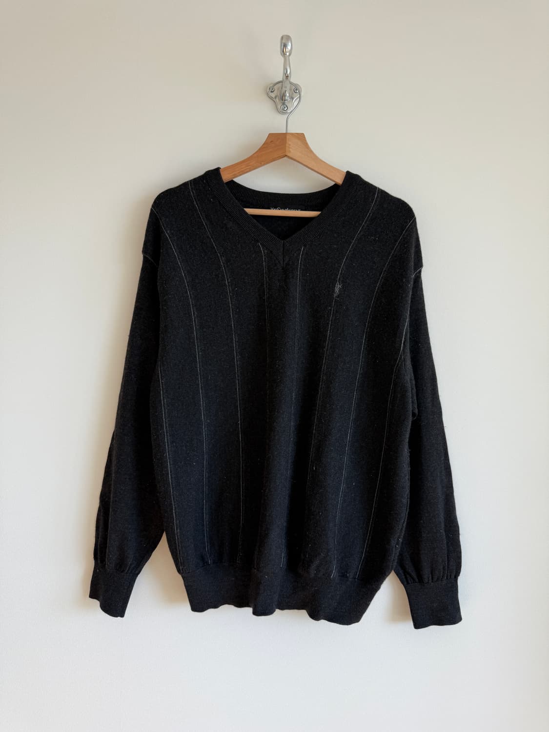 입생로랑(YSL) 브이넥 니트 상품이미지1