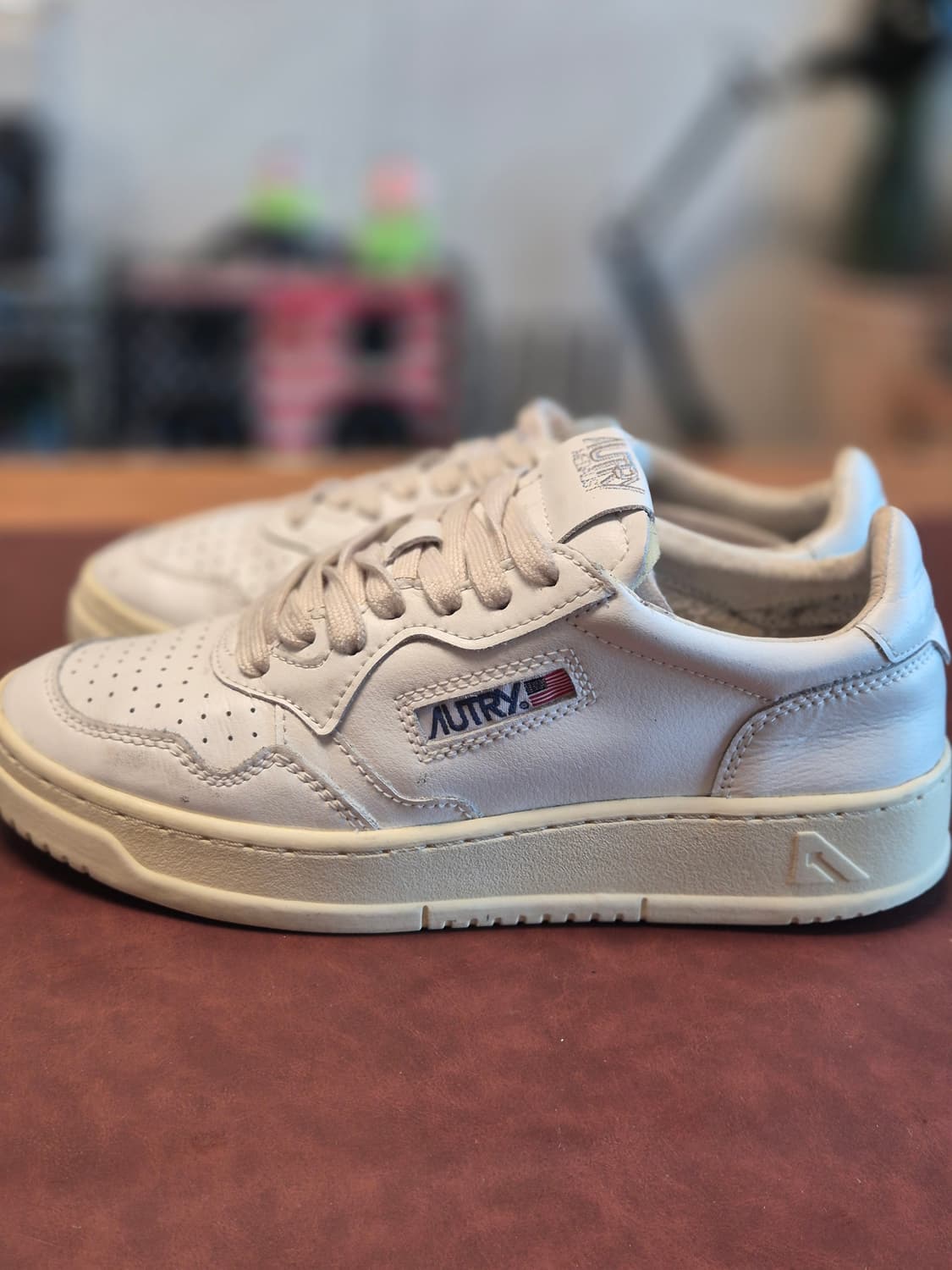 240-245(38) 오트리 메달리스트  상품이미지2