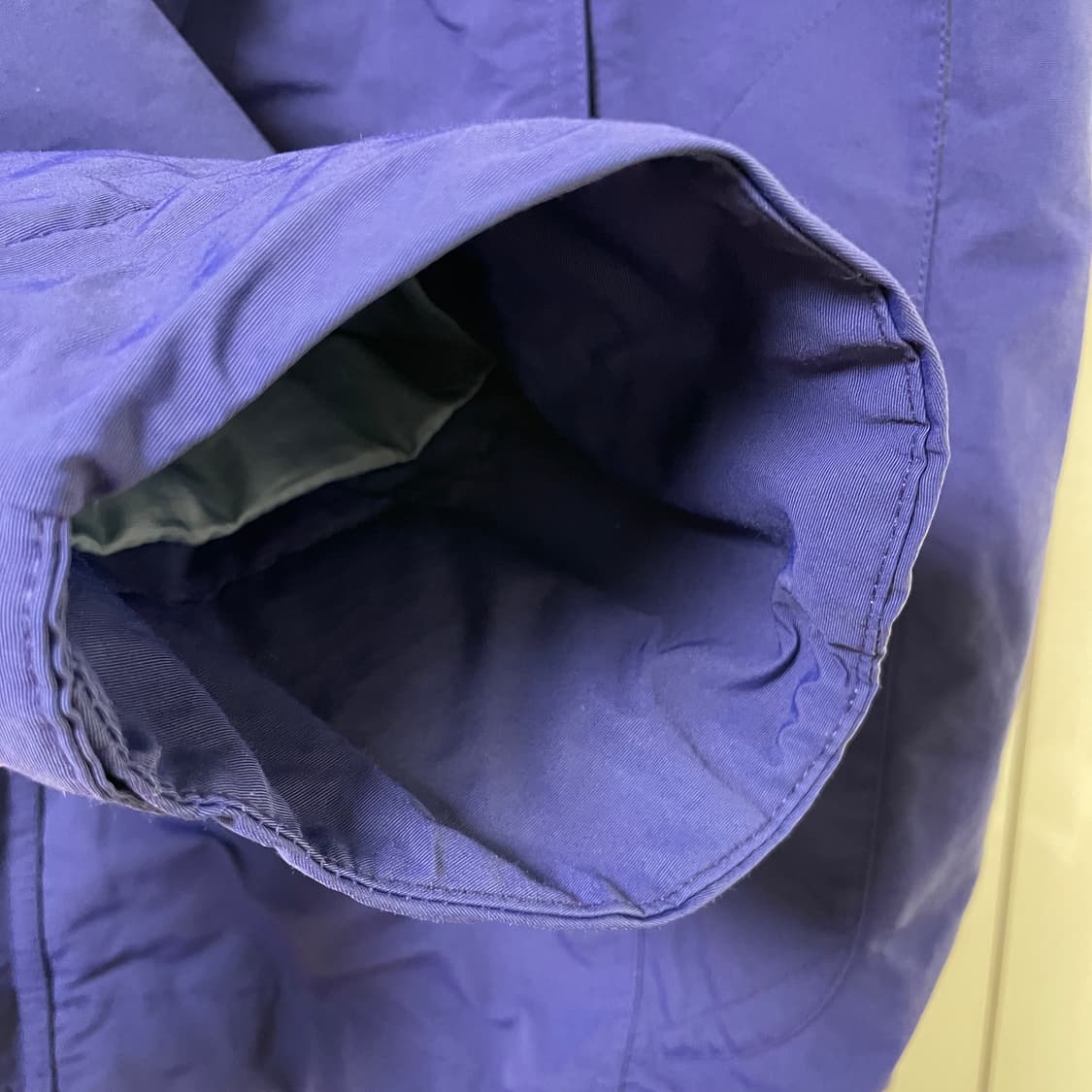 언더마이카 라이칸 리모주 21FW (레드 홀로 에디션) 1사이즈 상품이미지6