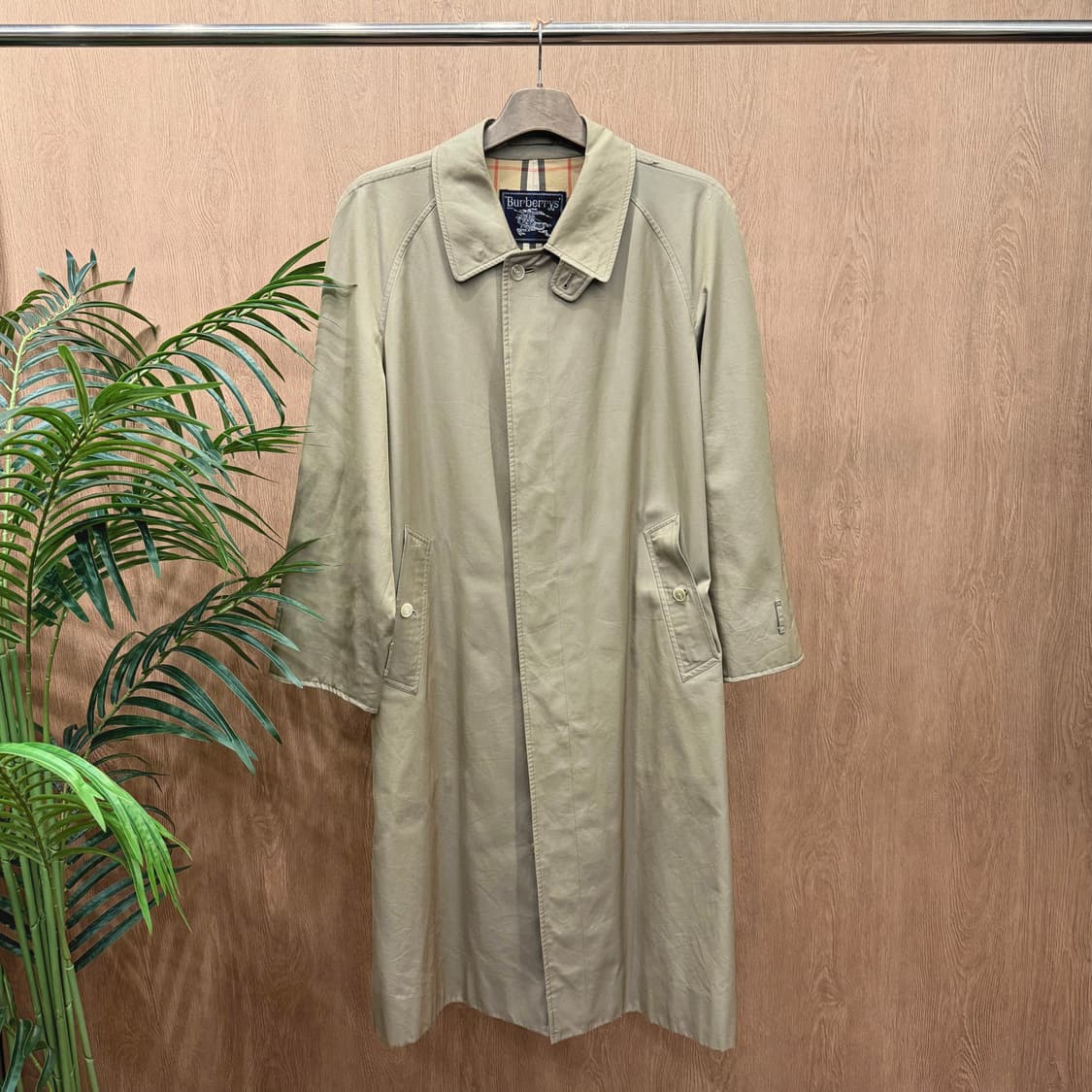 버버리 코튼 싱글 롱 코트 히든 버튼업 디테일 레귤러핏 베이지 상품이미지1