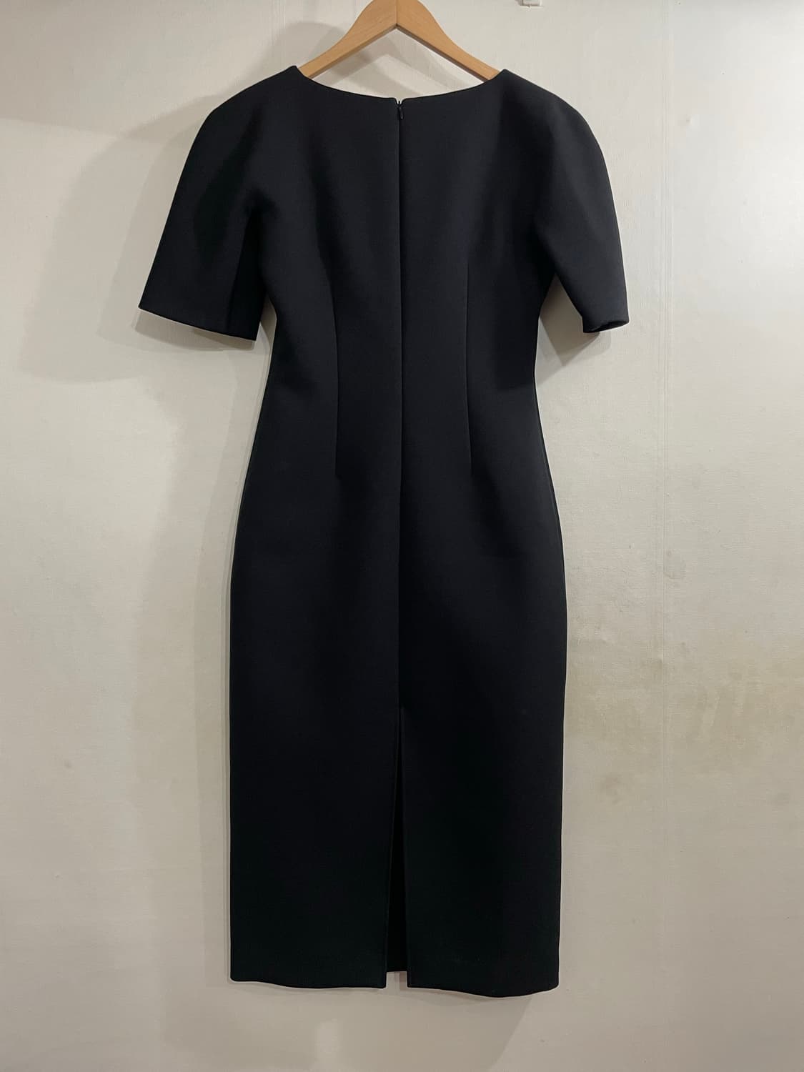 렉토 RECTO 시그니처 물결 원피스 블랙 상품이미지4