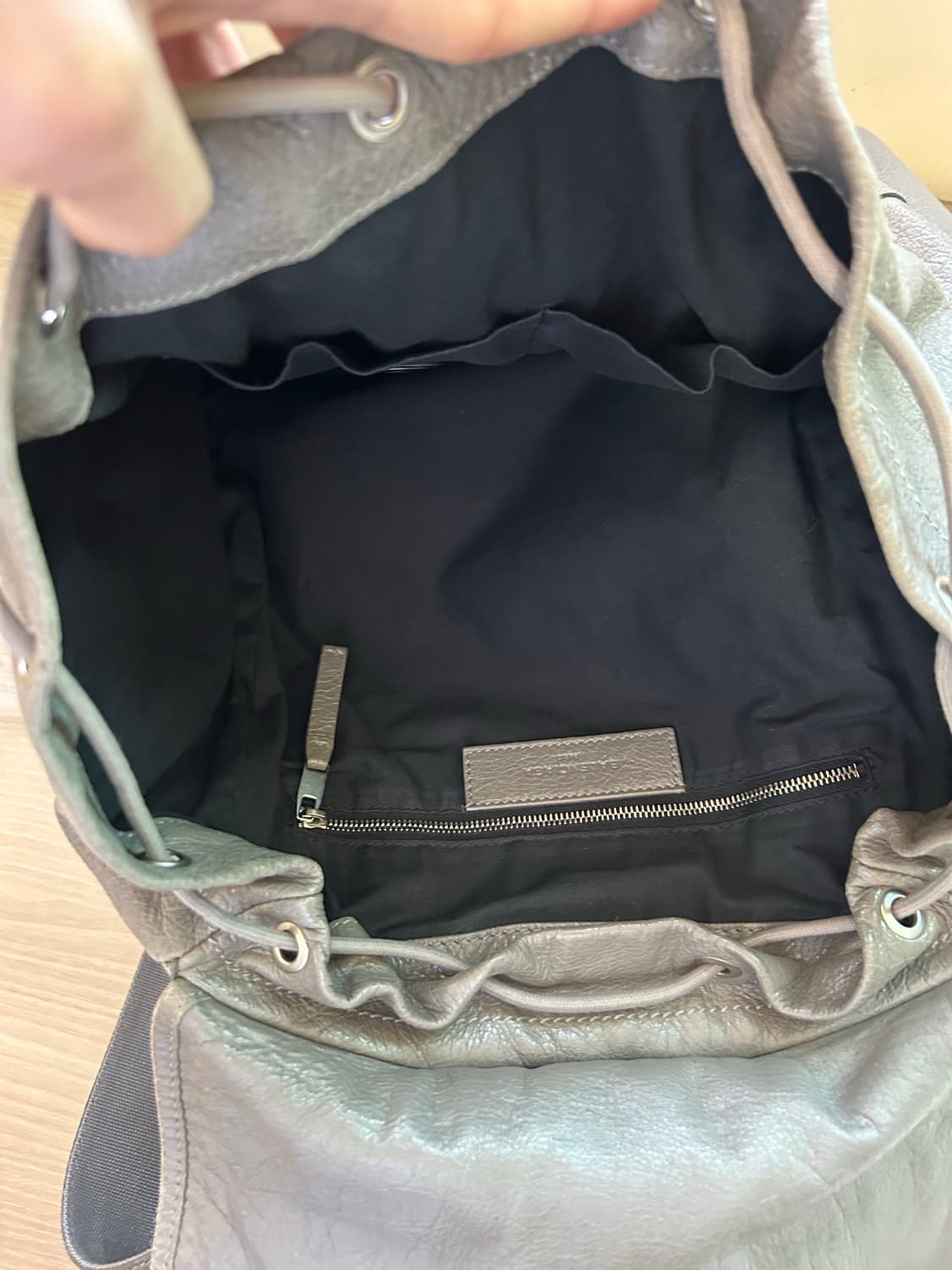 Balenciaga city backpack grey 상품이미지4