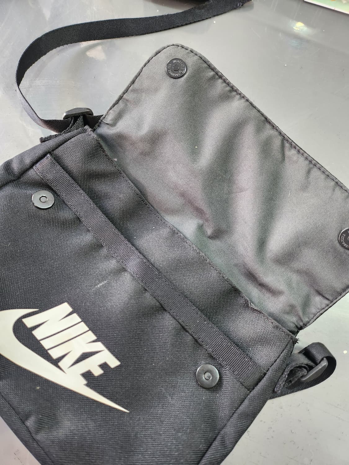 1092) 나이키 스포츠웨어 퓨추라 크로스백 상품이미지3