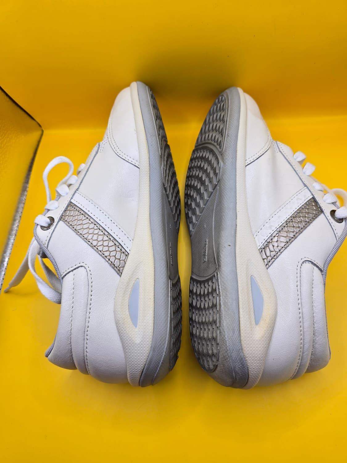 버팔로 남성 가죽 운동화 250 / 굽 약 3cm 상품이미지4