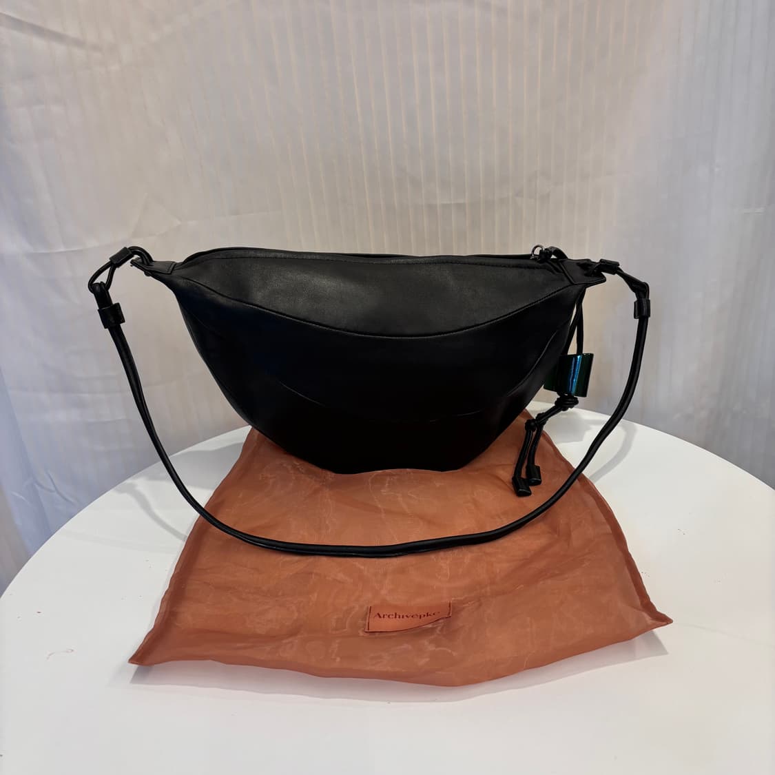 정품 아카이브앱크 양가죽 플링백     상품이미지5