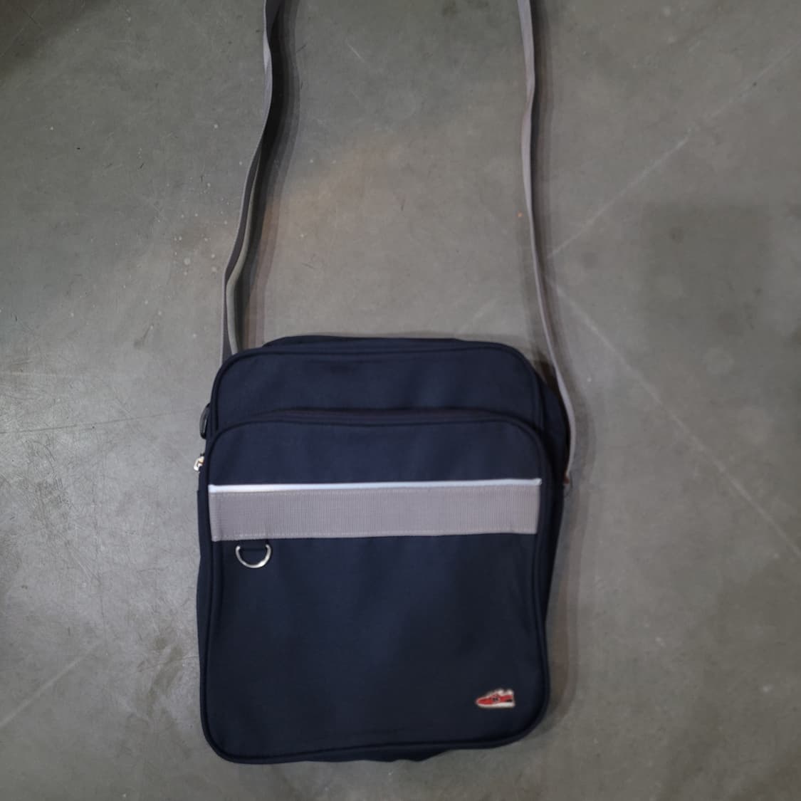 New Balance 뉴발란스 빈티지 크로스백 상품이미지1