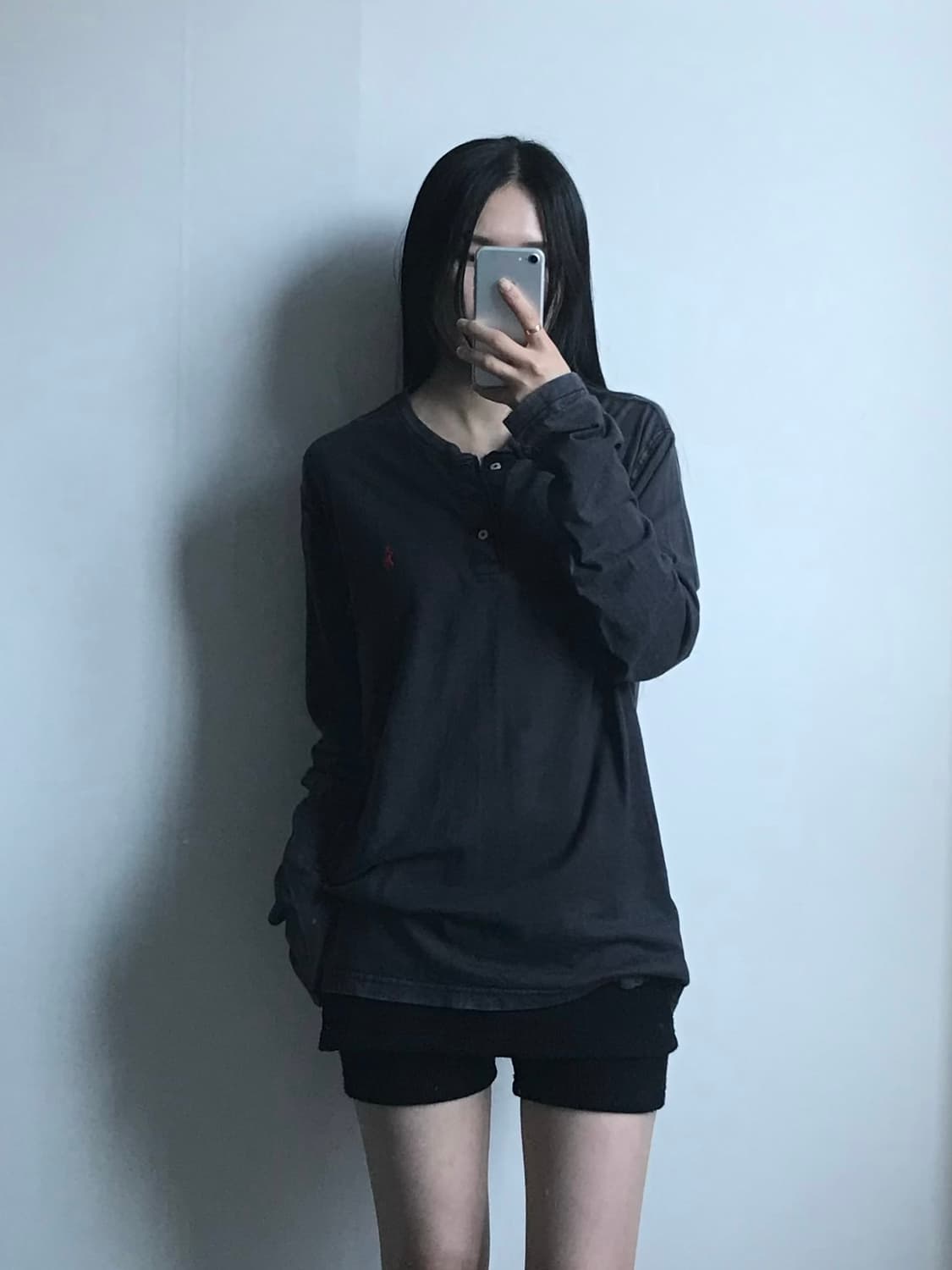 폴로 랄프로렌 데님 앤 서플라이 블랙 워싱 헨리넥 긴팔티 상품이미지1