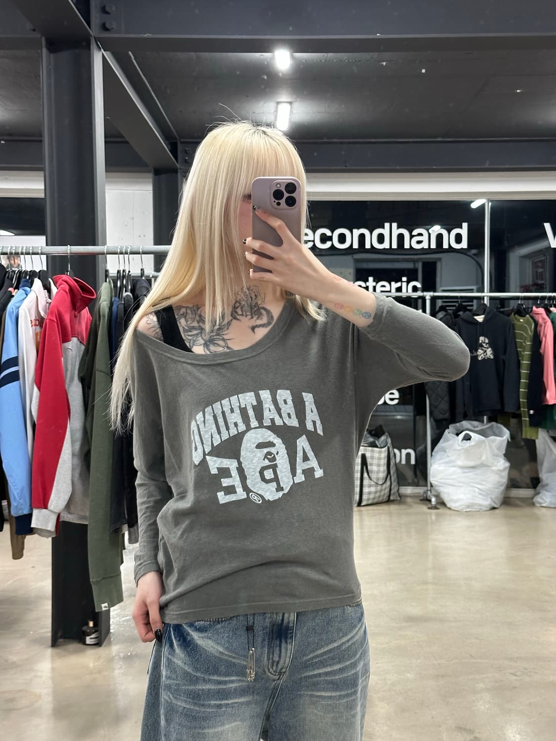 베이프 카키 원숄더 U넥 사루 프린팅 긴발 슬리브 상품이미지1