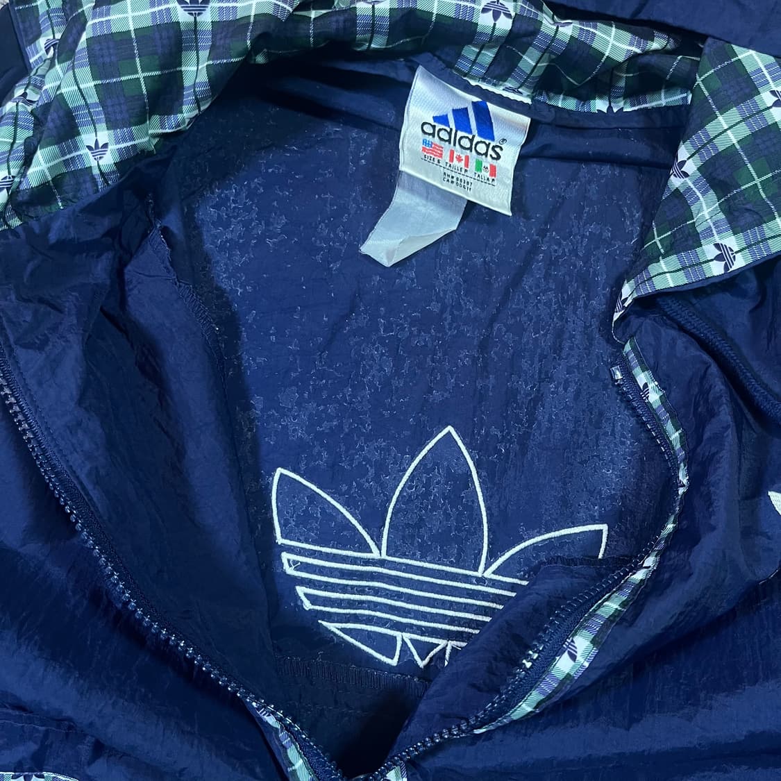 아디다스 올드스쿨 빅로고 체크 윈드 아노락 상품이미지6