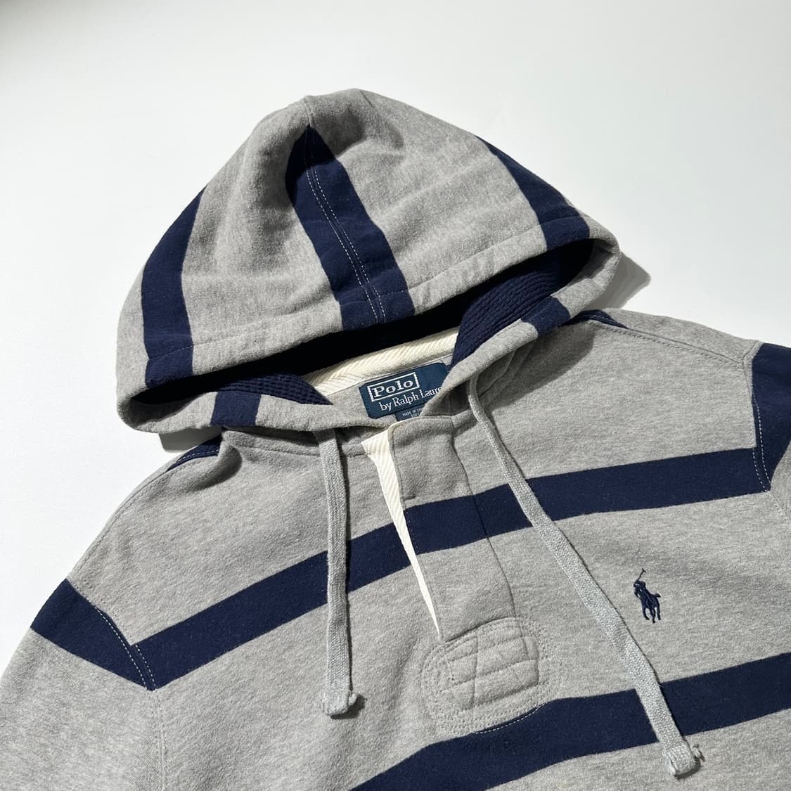 폴로 랄프로렌 스트라이프 럭비 하프버튼 후드 상품이미지3