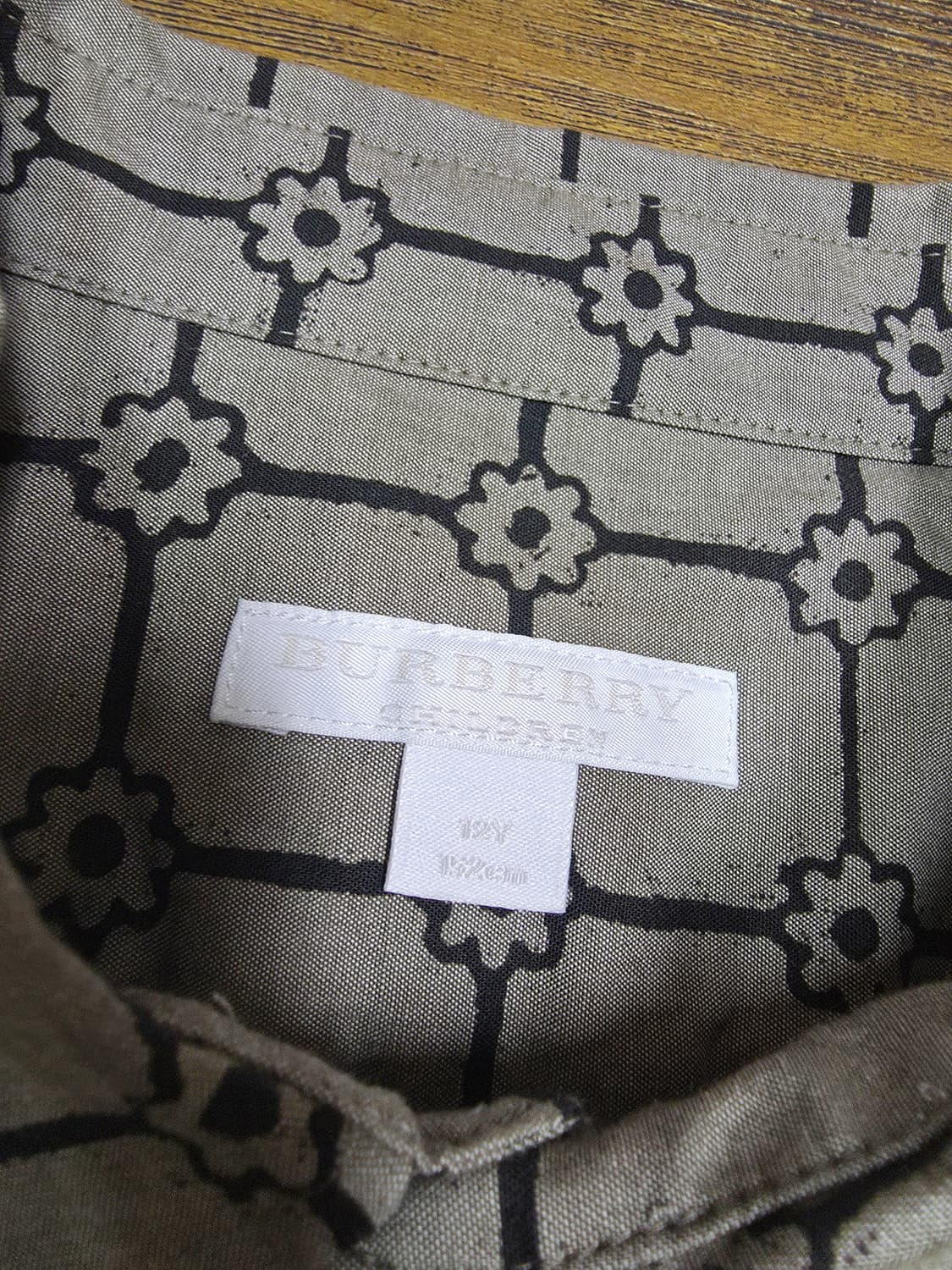 버버리 칠드런 플라워 패턴셔츠 상품이미지3