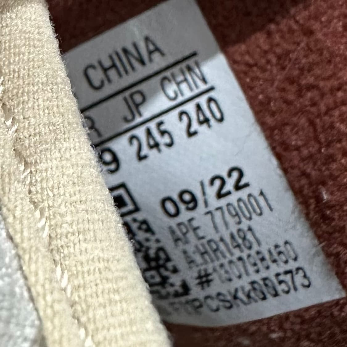 245) 아디다스 패딩화 여성 여자 방한화 퍼피랫 아이보리 뮬 상품이미지9