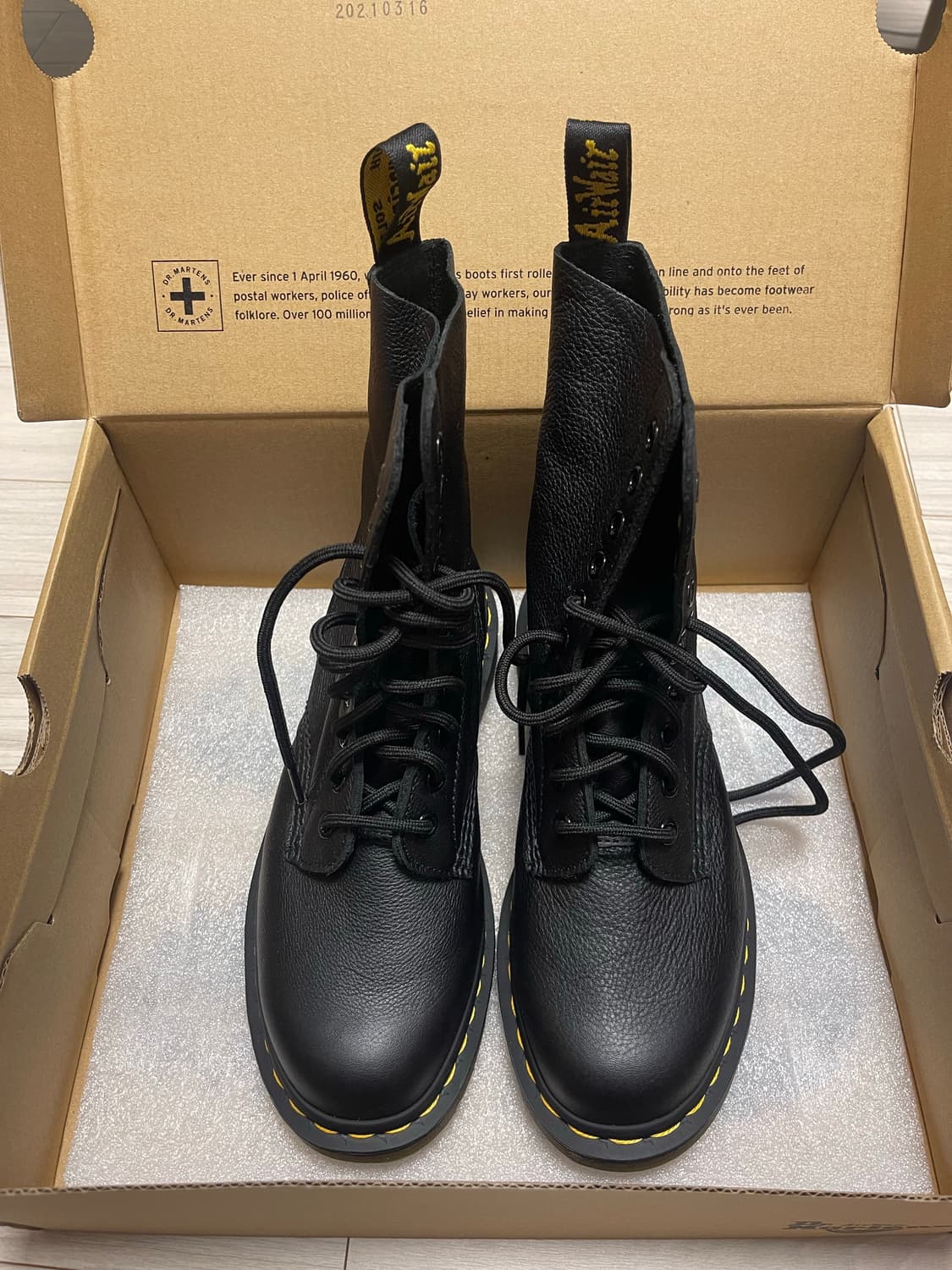닥터마틴 1490 버지니아 블랙 UK5 새상품 상품이미지1