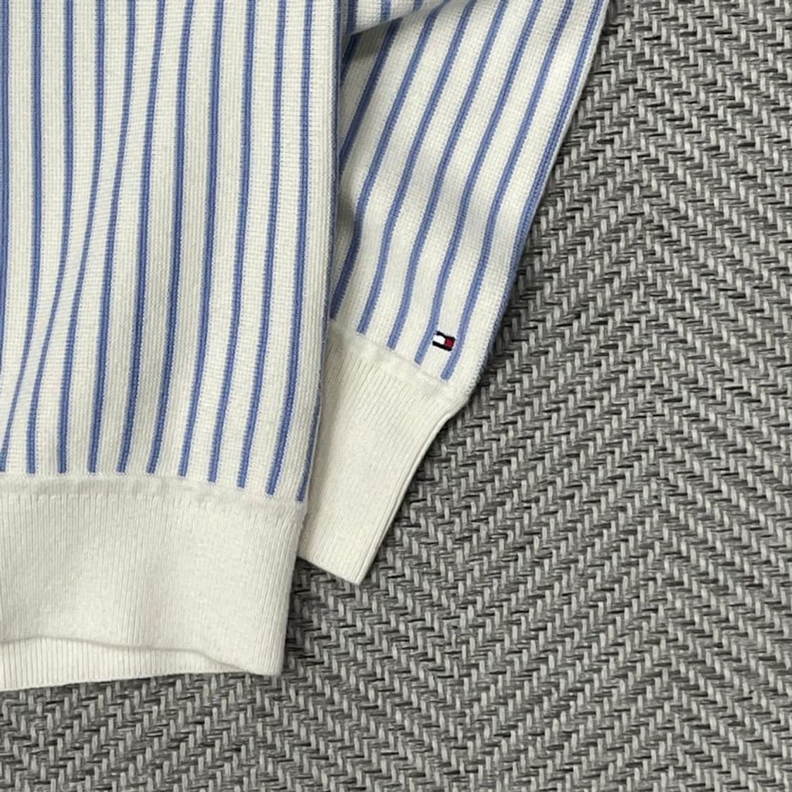 타미힐피거 플라워 자수 니트 v0050 상품이미지4