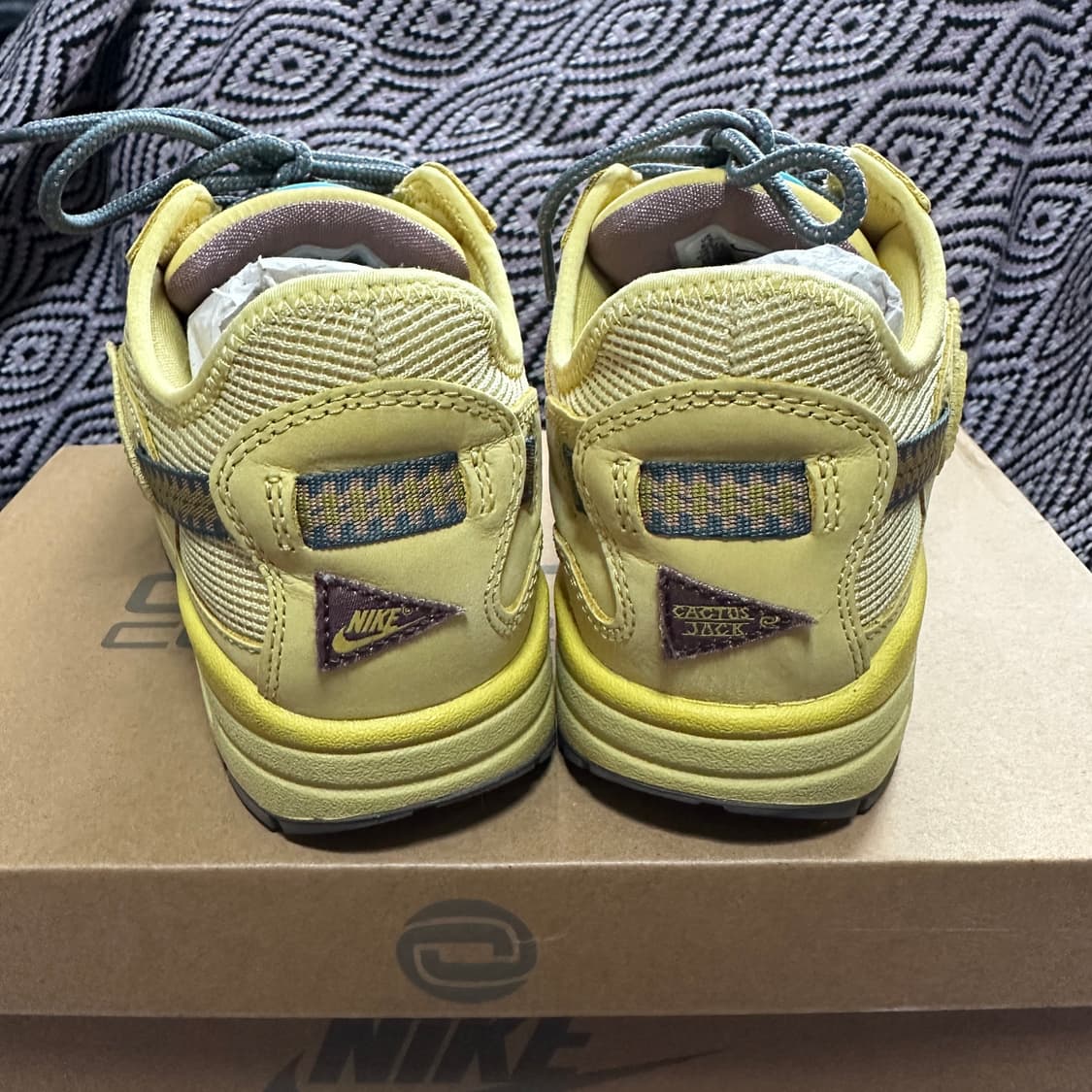 트레비스 스캇 에어맥스 1 캑터스 골드 상품이미지5