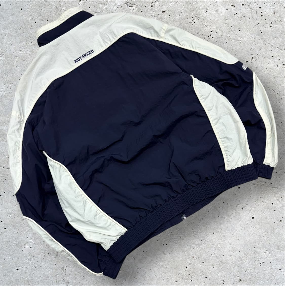 [L] 낫포너드 네이비 화이트 바람막이 자켓 B971 상품이미지2