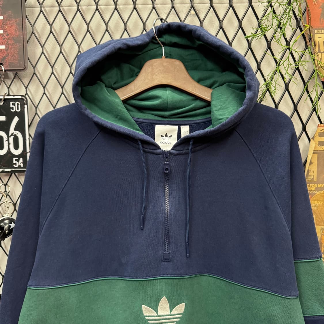 아디다스 하프집업 후드티 전면 클래식 로고 포인트 네이비 그린 상품이미지3