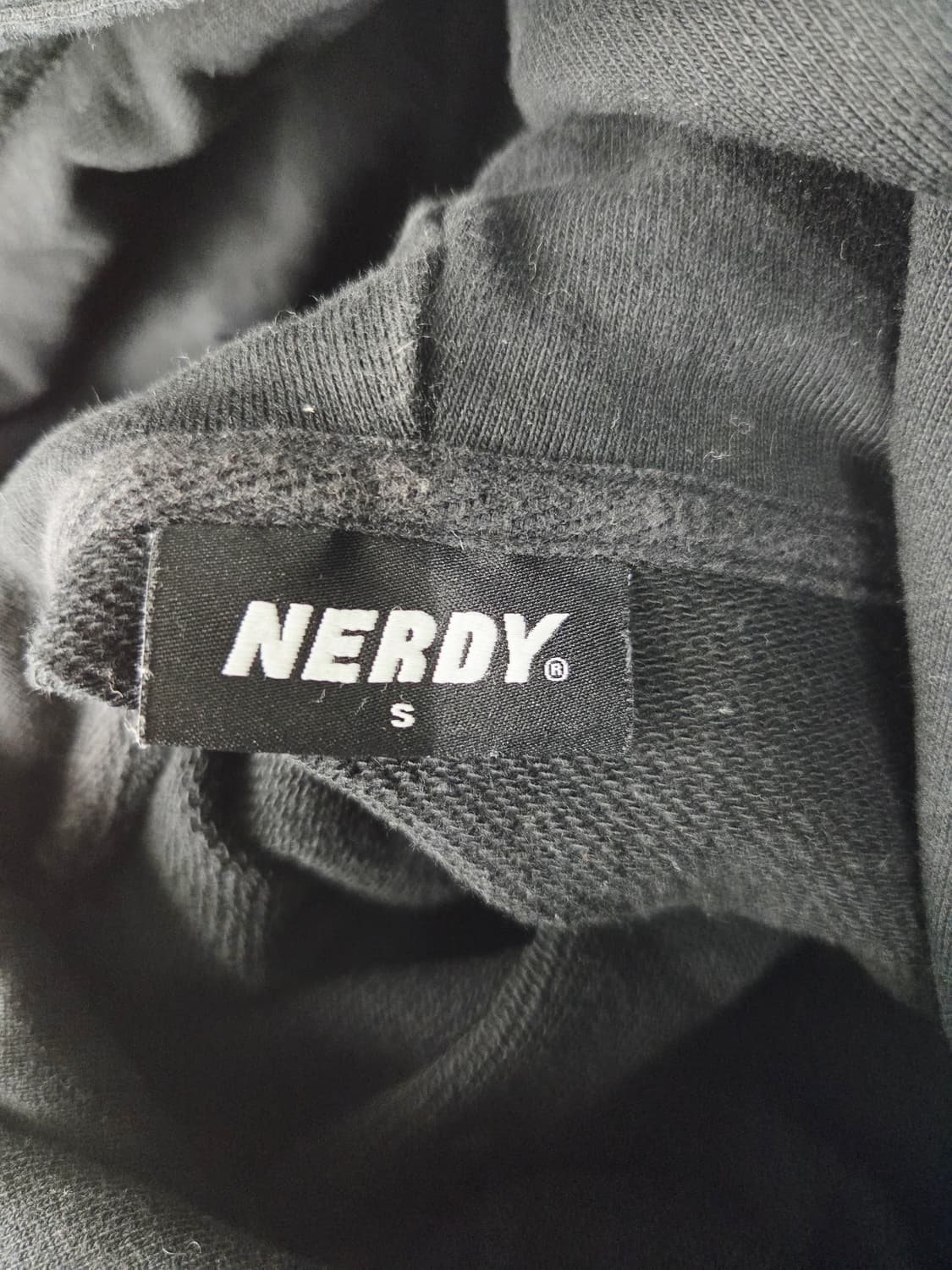 널디 NERDY 사이드로고 블랙 후드 티셔츠_S 상품이미지4