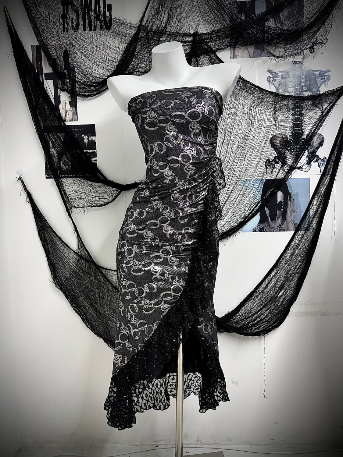 Punk lace pattern detailed long onepiece 상품이미지1