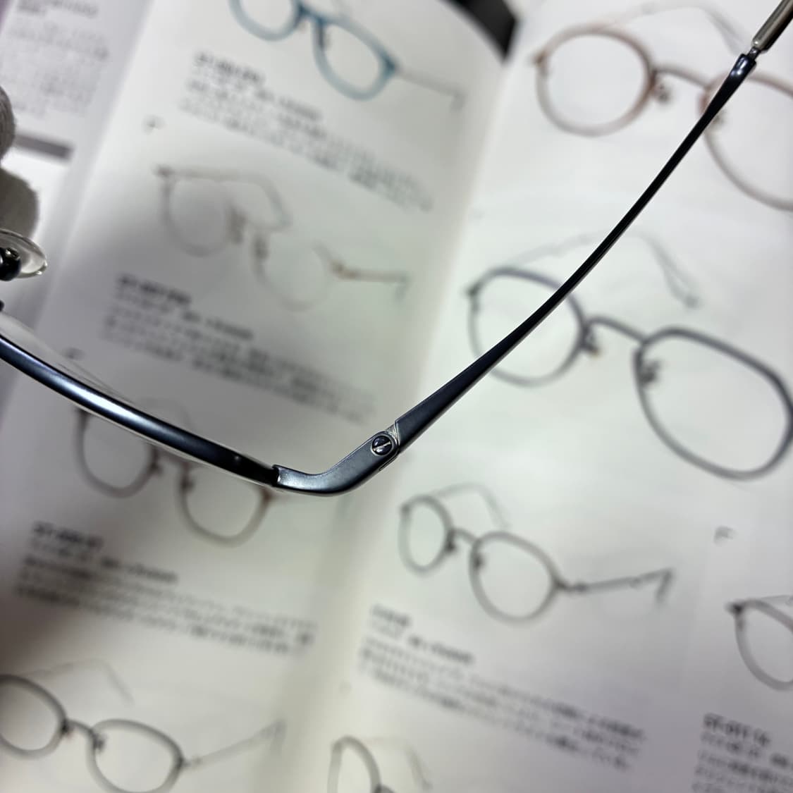 GOTTI 고티 티타늄 네이비 반무테 안경 상품이미지4