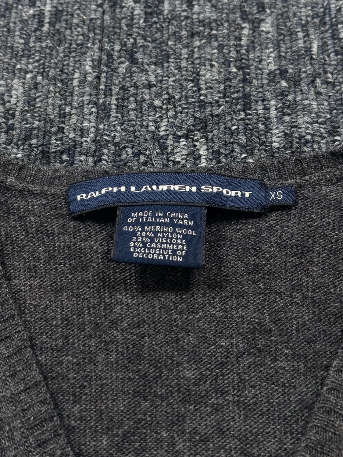 폴로 그레이 브이넥 니트 상품이미지4