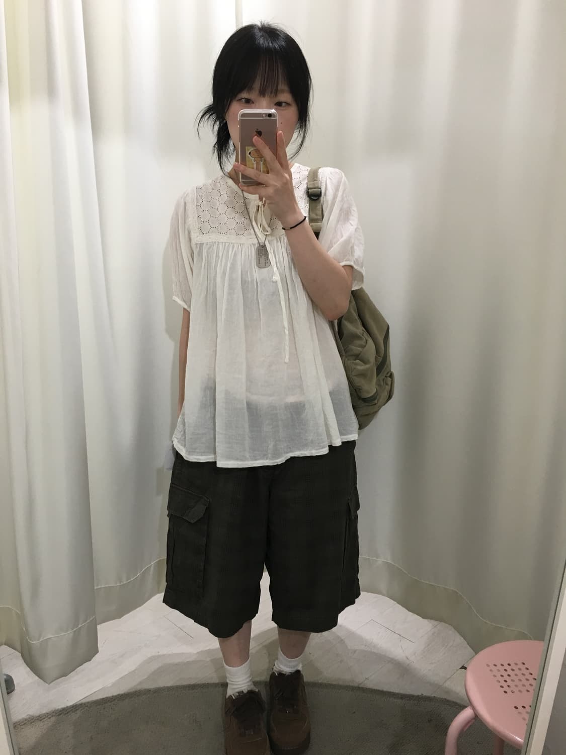 모리걸 펀칭 벌룬 블라우스 상품이미지3