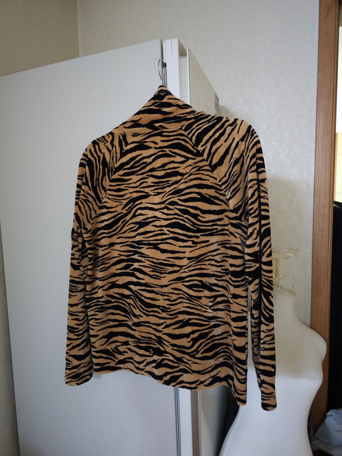 Jones New York 존스뉴욕 호피 벨벳 자켓 상품이미지5