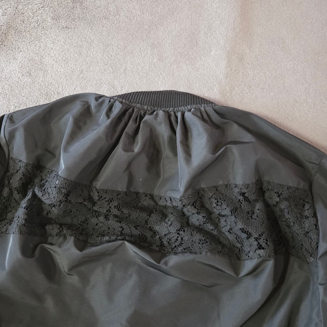 N21 누메로벤투노 여성 시스루 레이스 ma-1 봄버 자켓 블랙 상품이미지4