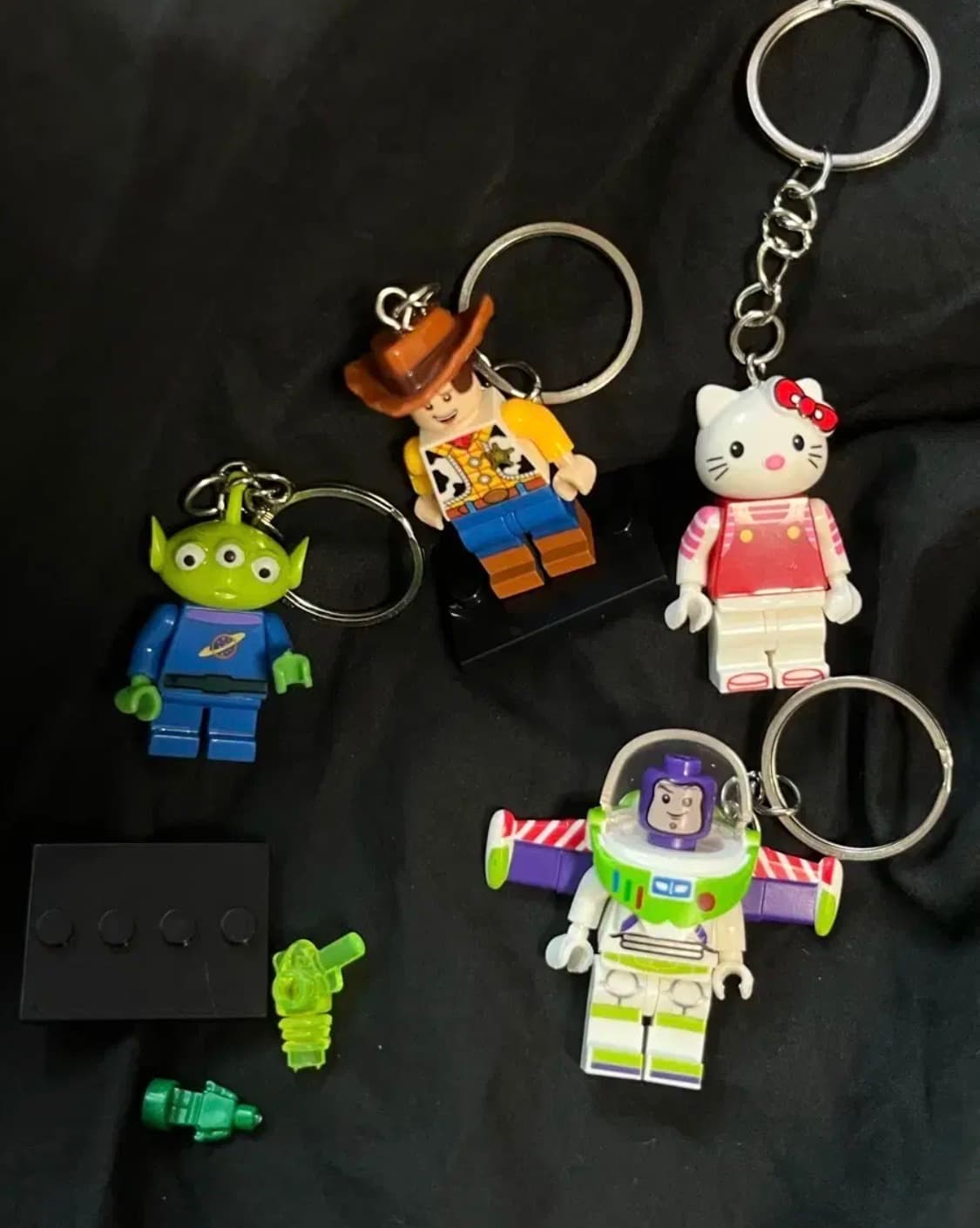 [새상품] 토이스토리 키링 레고 버즈 우디 헬로키티 상품이미지1