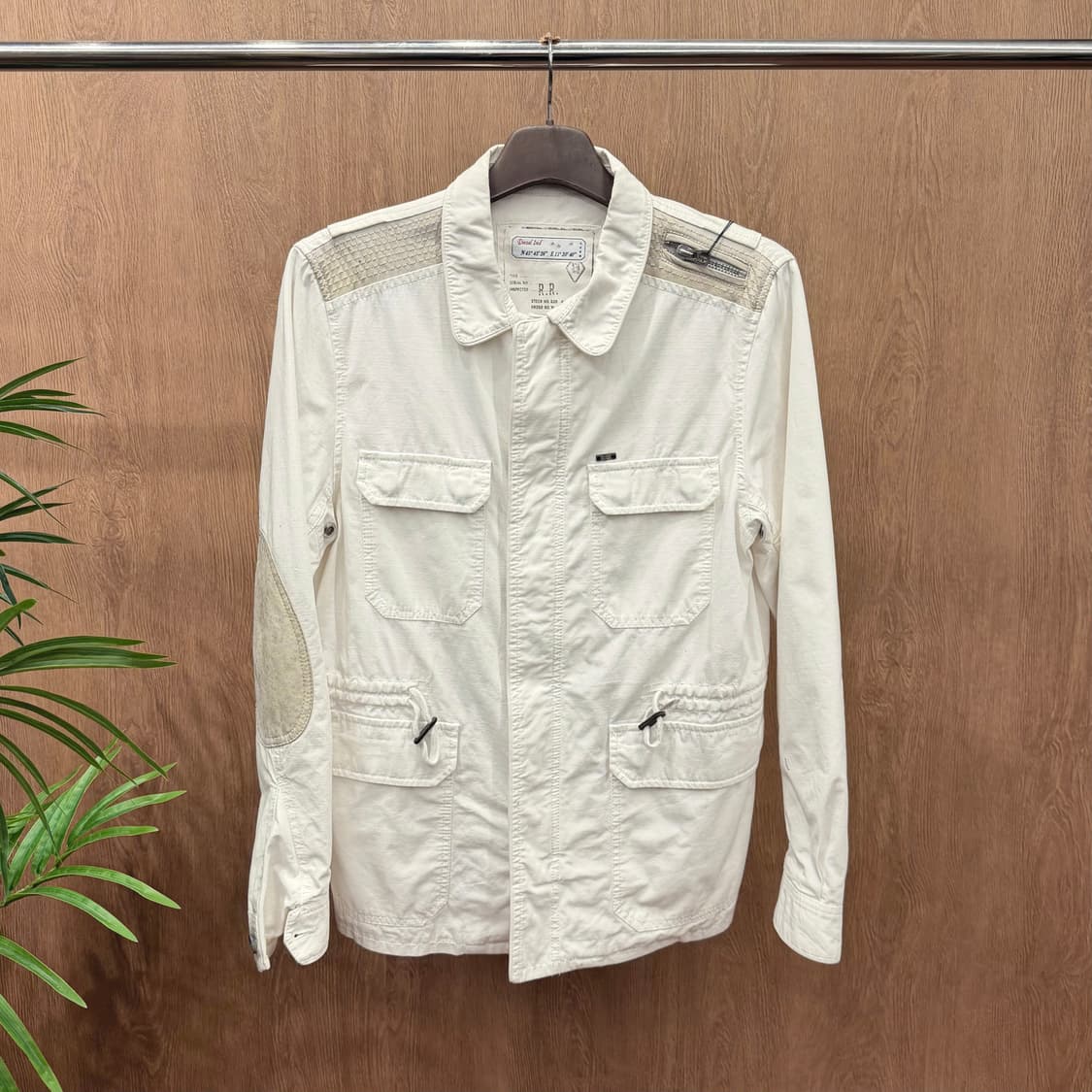 디젤 필드 자켓 숄더 램스킨 패치 웨이스트 스트링 디테일 아이보리 상품이미지1