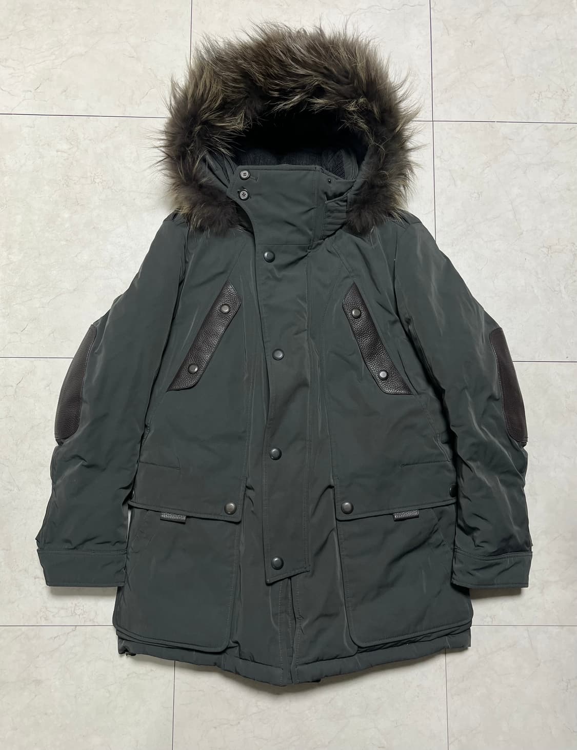 타임 13FW 라쿤 퍼 구스다운 레더 파카 105 상품이미지1