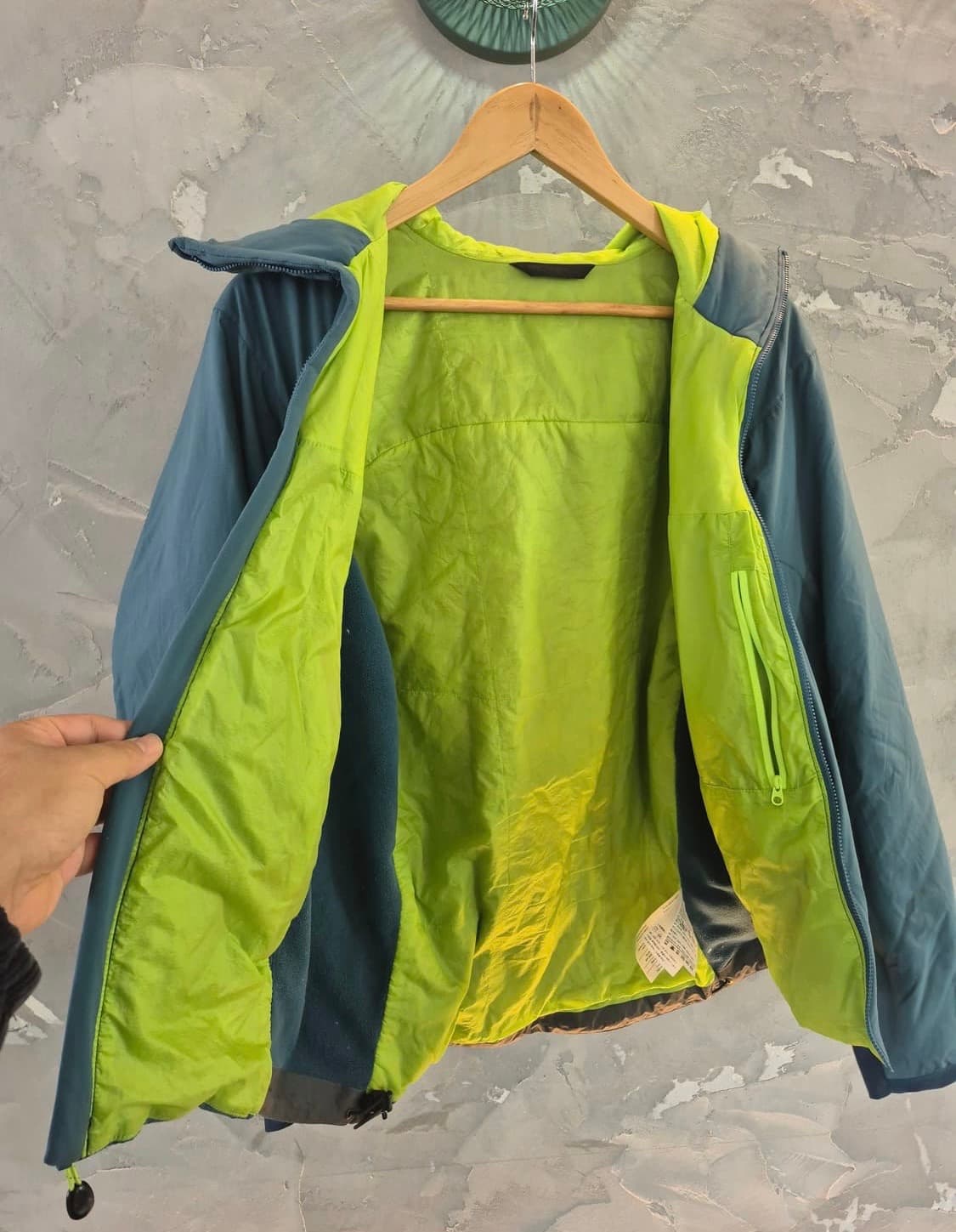 아크테릭스 ATOM LT 후디 95~100 판매합니다. 상품이미지4