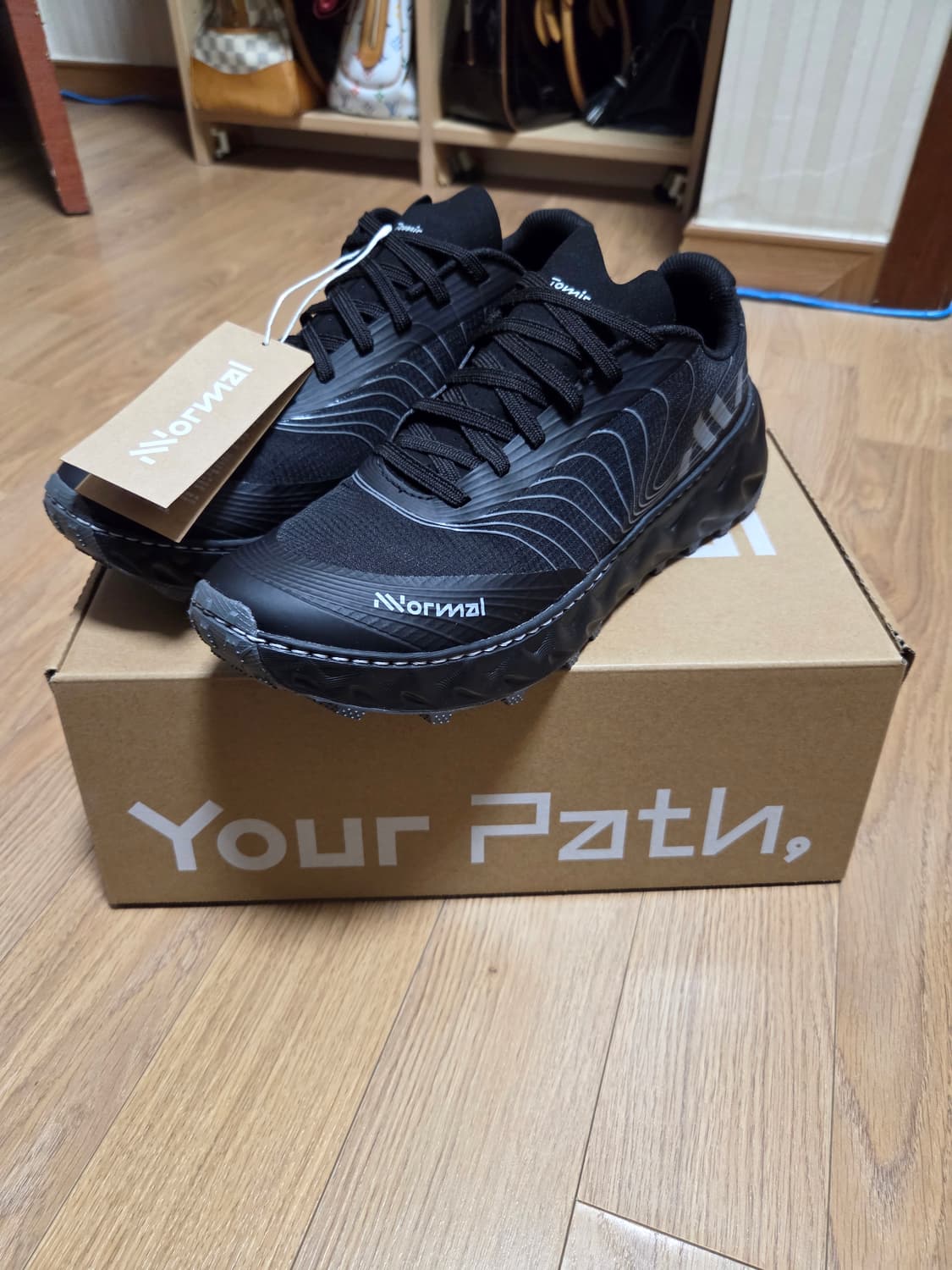 Nnormal tomir 노말 토미르 2.0 블랙 280사이즈 팝니다. 상품이미지2