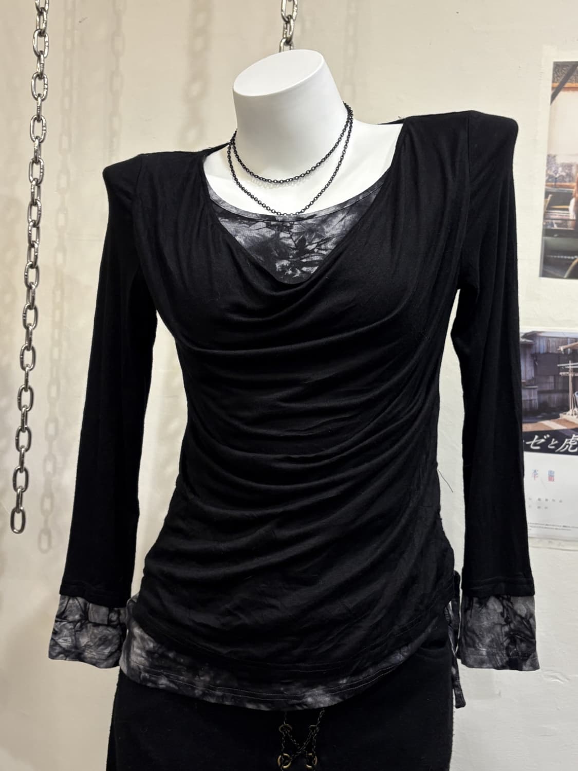 body line 바디라인 나염 레이어드 셔링 리본 블랙 롱슬리브 펑크 상품이미지1