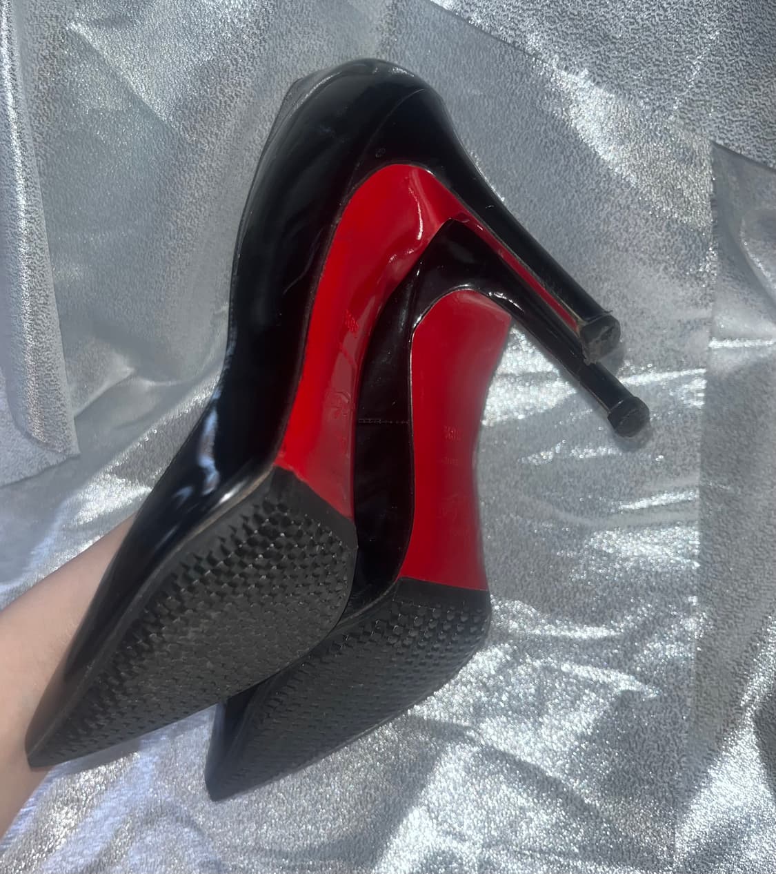 크리스챤 루부탱 에나멜 스틸레토 하이힐 상품이미지7