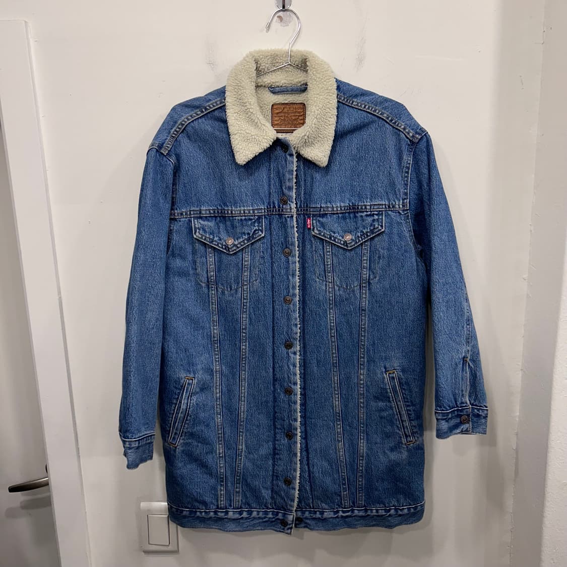 리바이스 빈티지 퀄리티 클로징 뽀글이 롱 데님자켓 상품이미지2