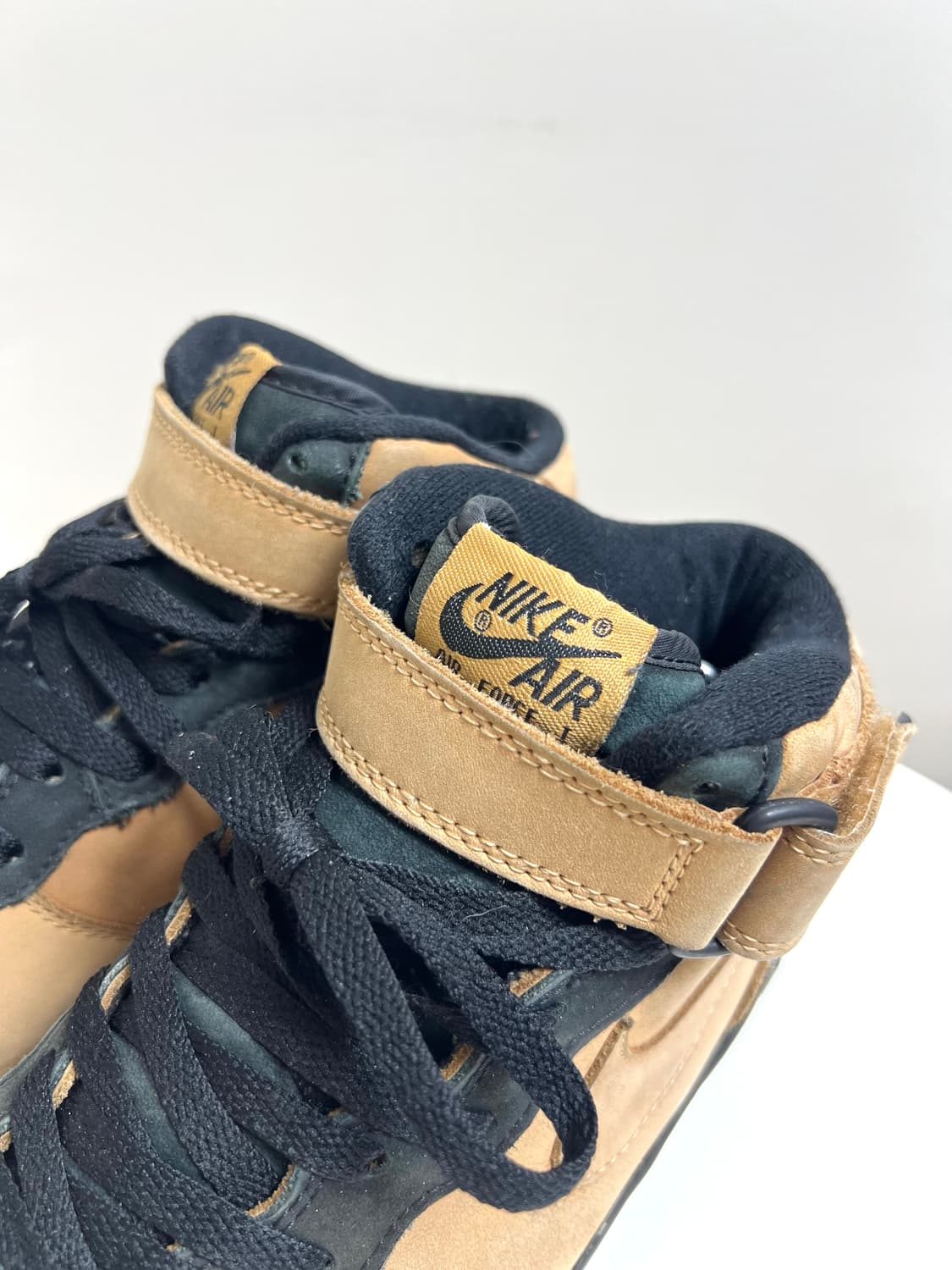 [285] 나이키 에어 포스원 미드 된검창 상품이미지3