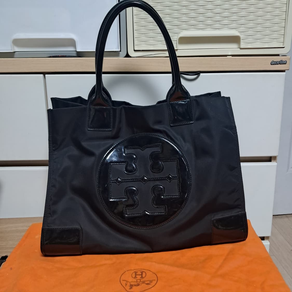 토리버치 블랙 토트백 숄더백 빅백 가방 상품이미지1