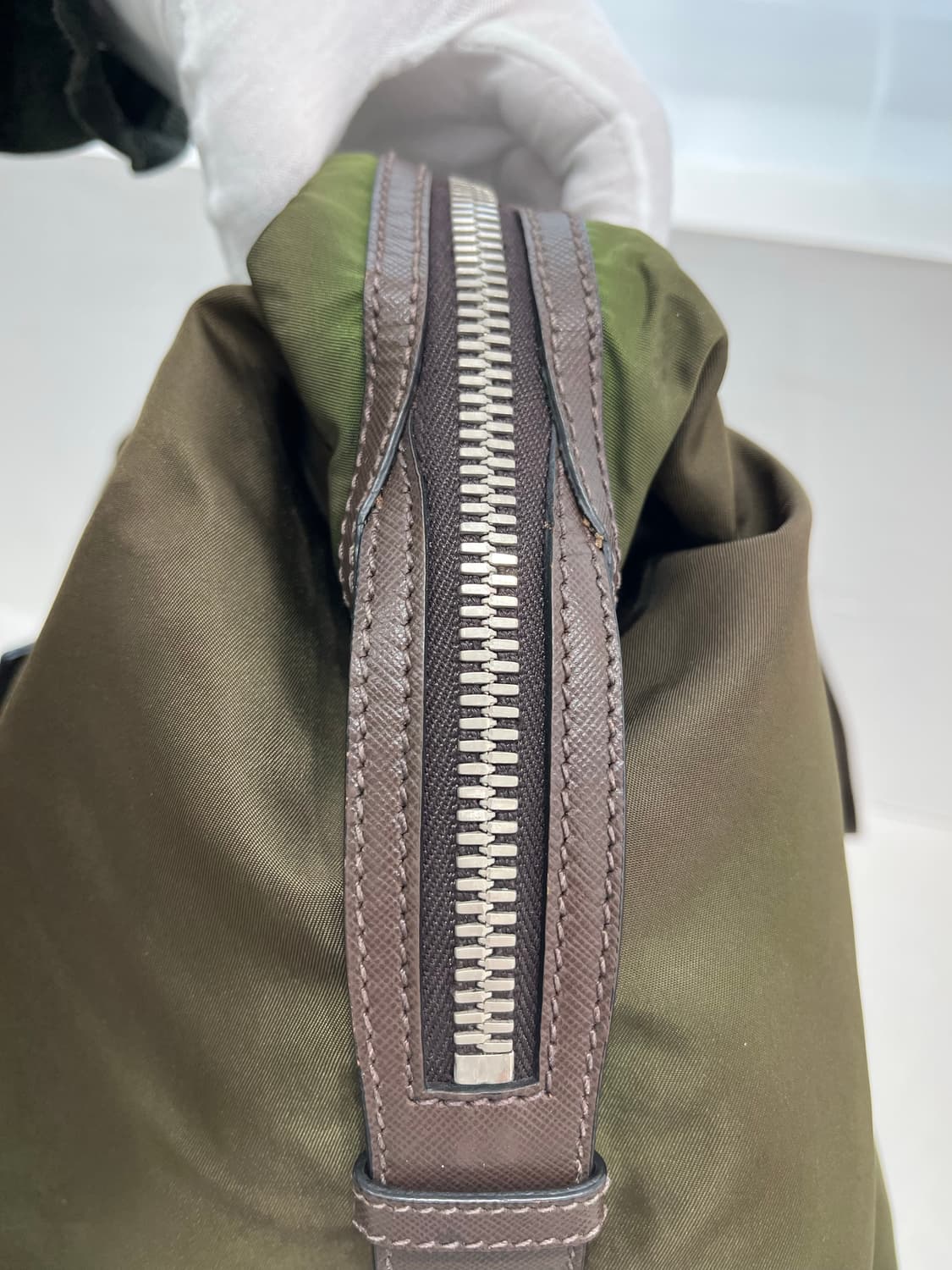 프라다 카키 나일론 토트백 자물쇠 포함 상품이미지4