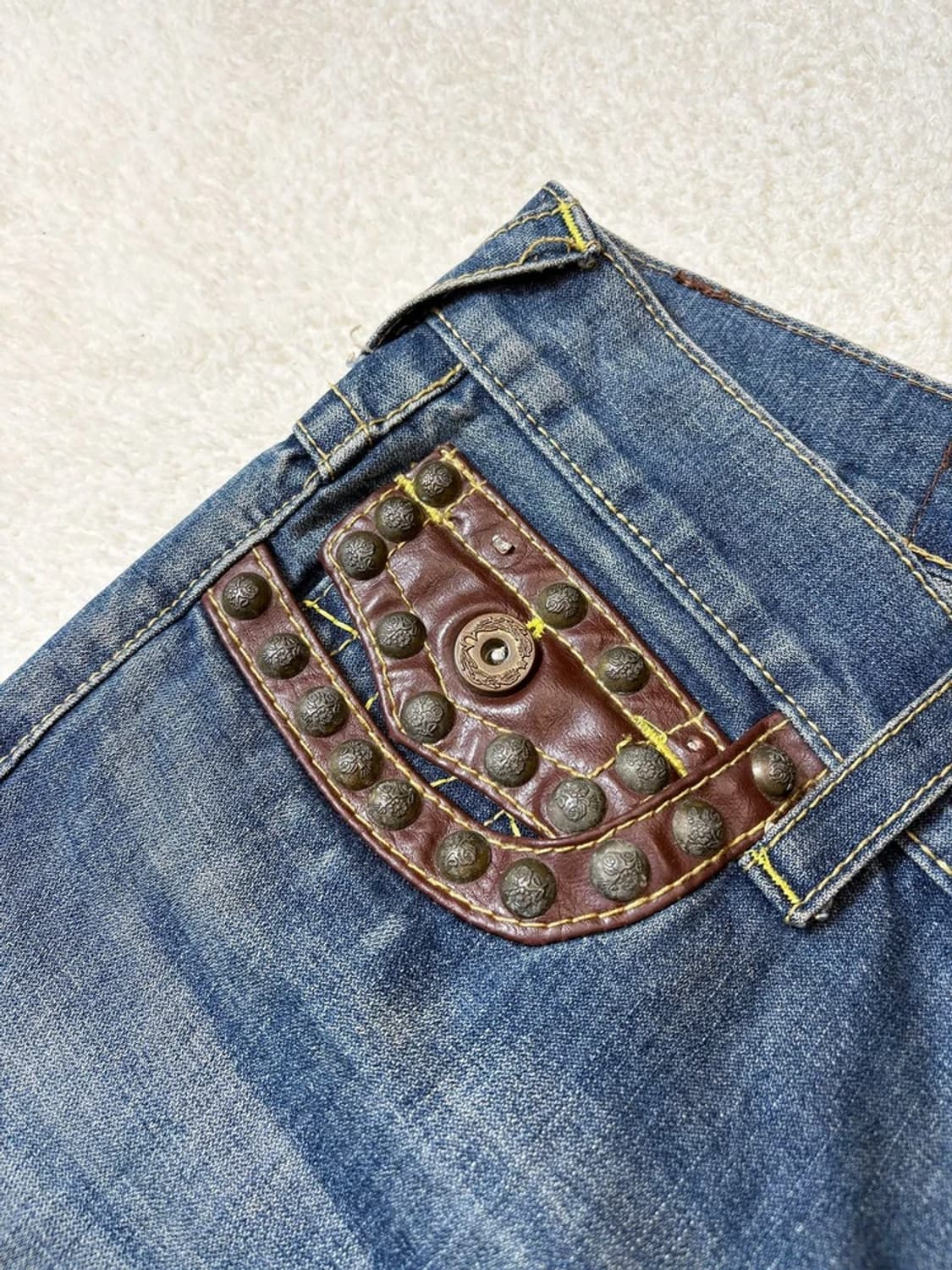 트루릴리젼 00's 백 포켓 스터드 레더 데님 팬츠 PN6067 상품이미지5