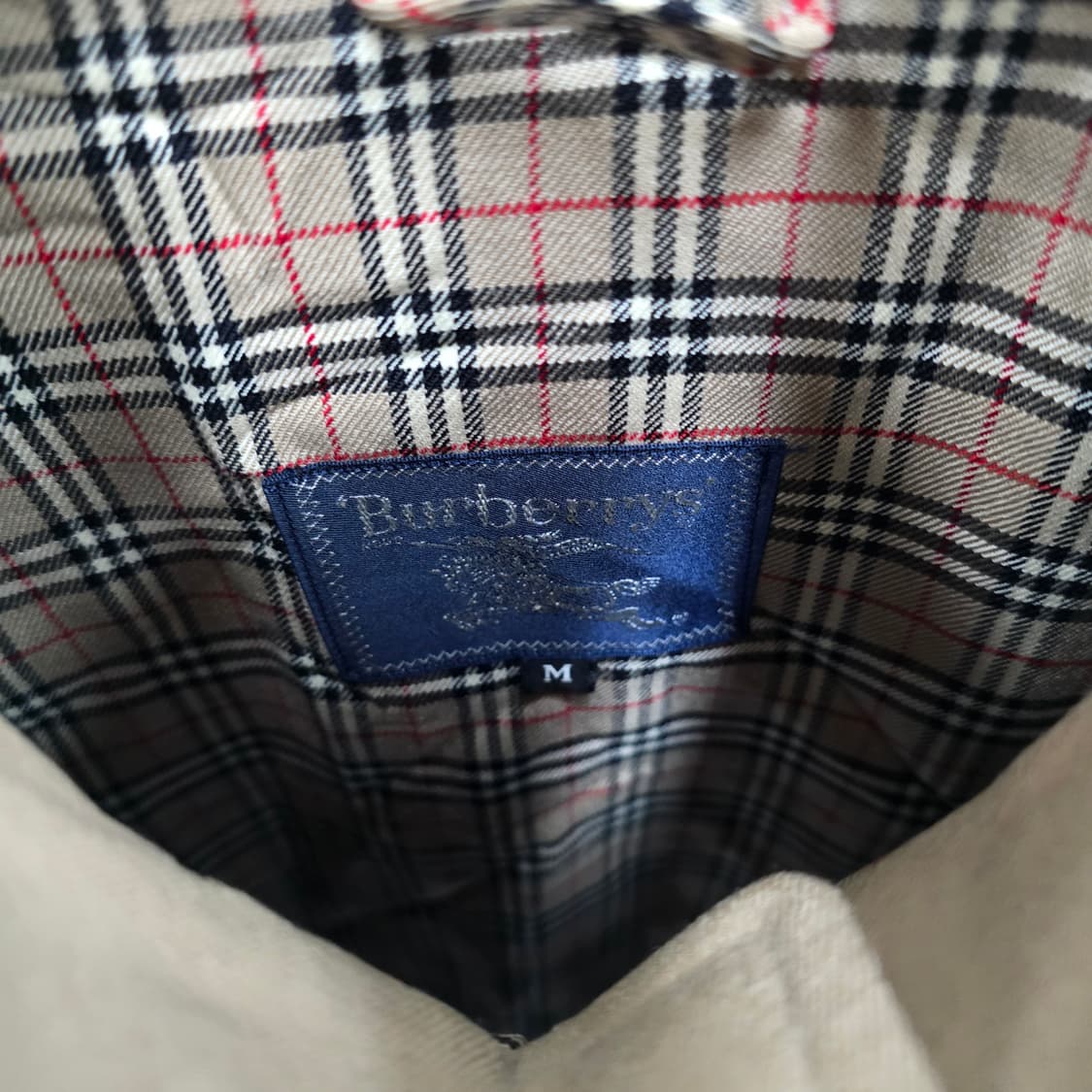 버버리 베이지색 봄버 울 자켓 상품이미지8