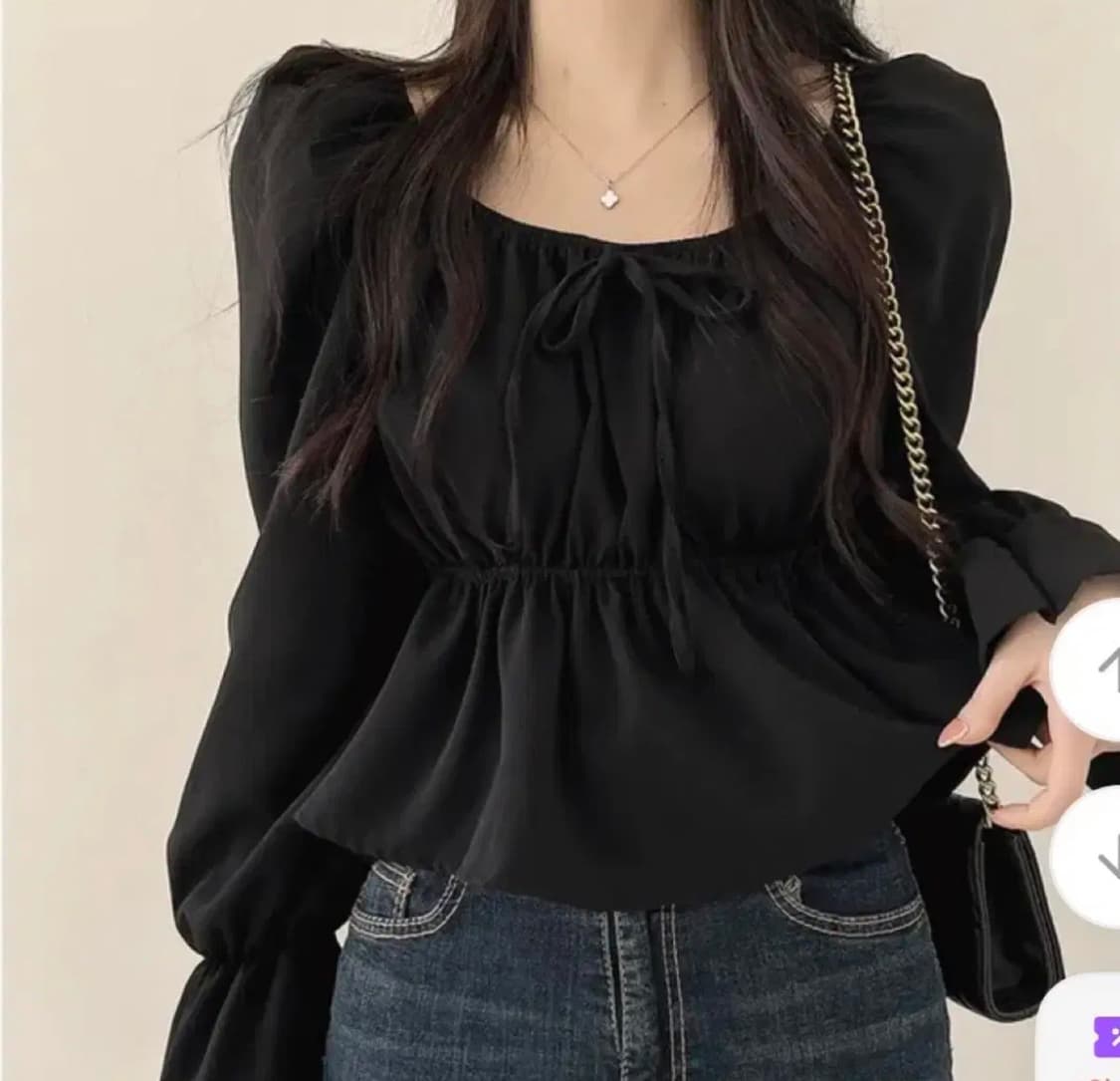 (새상품) 플레어 셔링 크롭 블라우스 블랙 상품이미지1