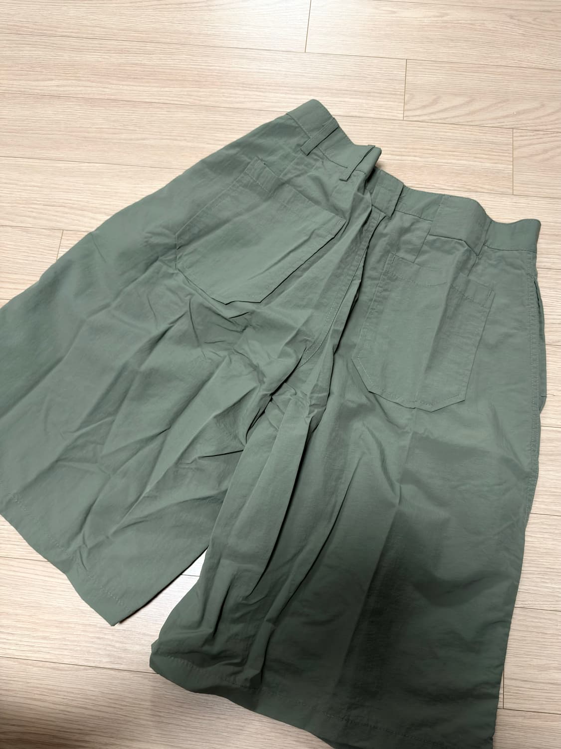 [S] 노매뉴얼 나일론 버뮤다 팬츠 카키 상품이미지4