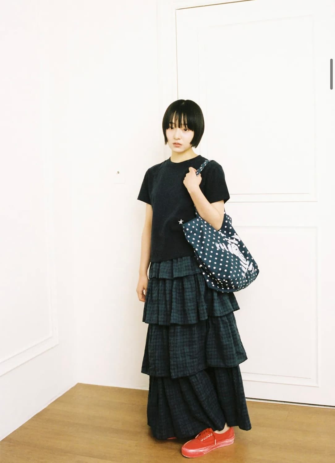 웹하우스 트위스터 체크 티어트 스커트 네이비 상품이미지1