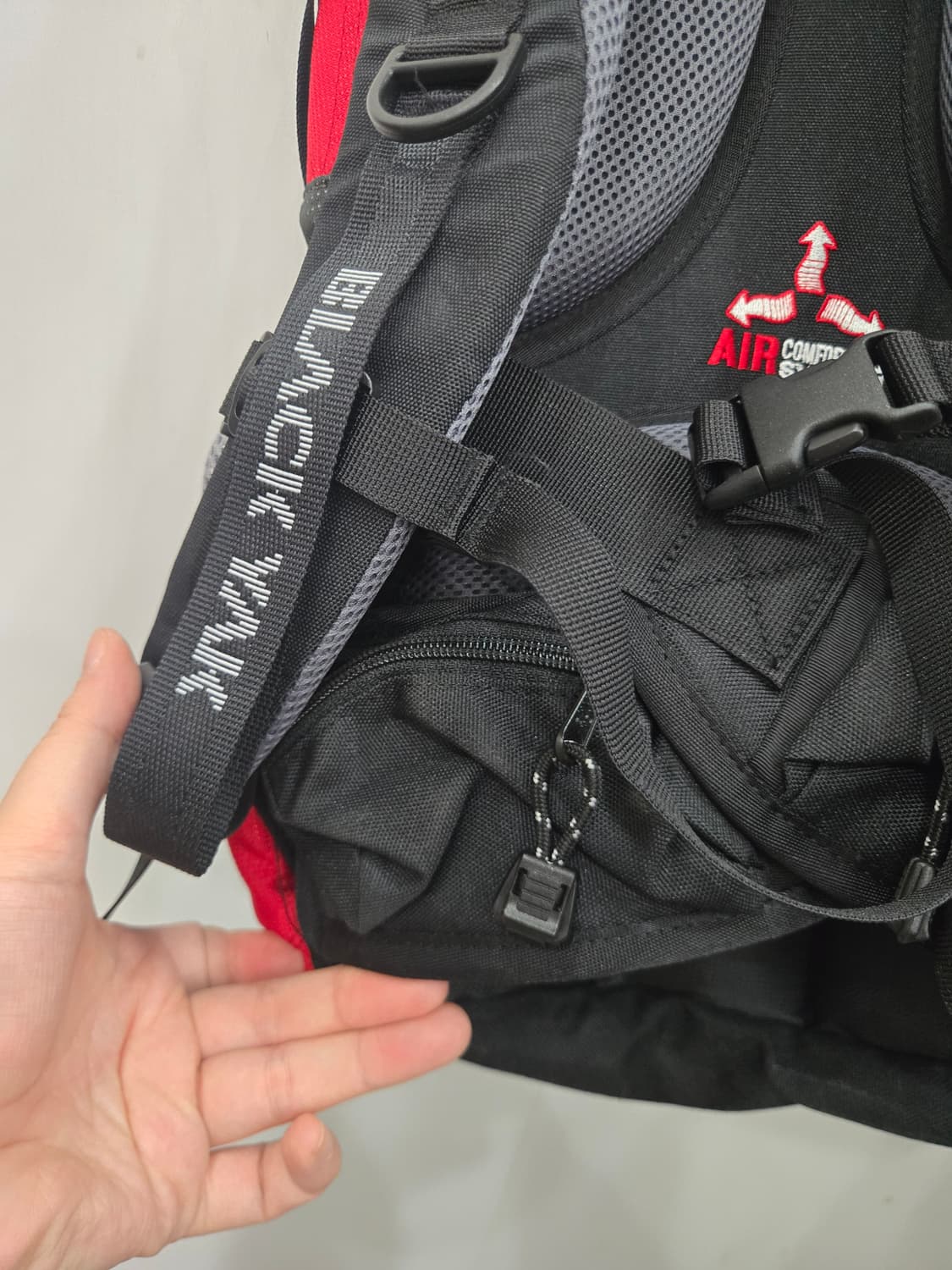 사이즈27L,택있는 새상품)) BLACK YAK 블랙야크 등산 백팩 가방 상품이미지4