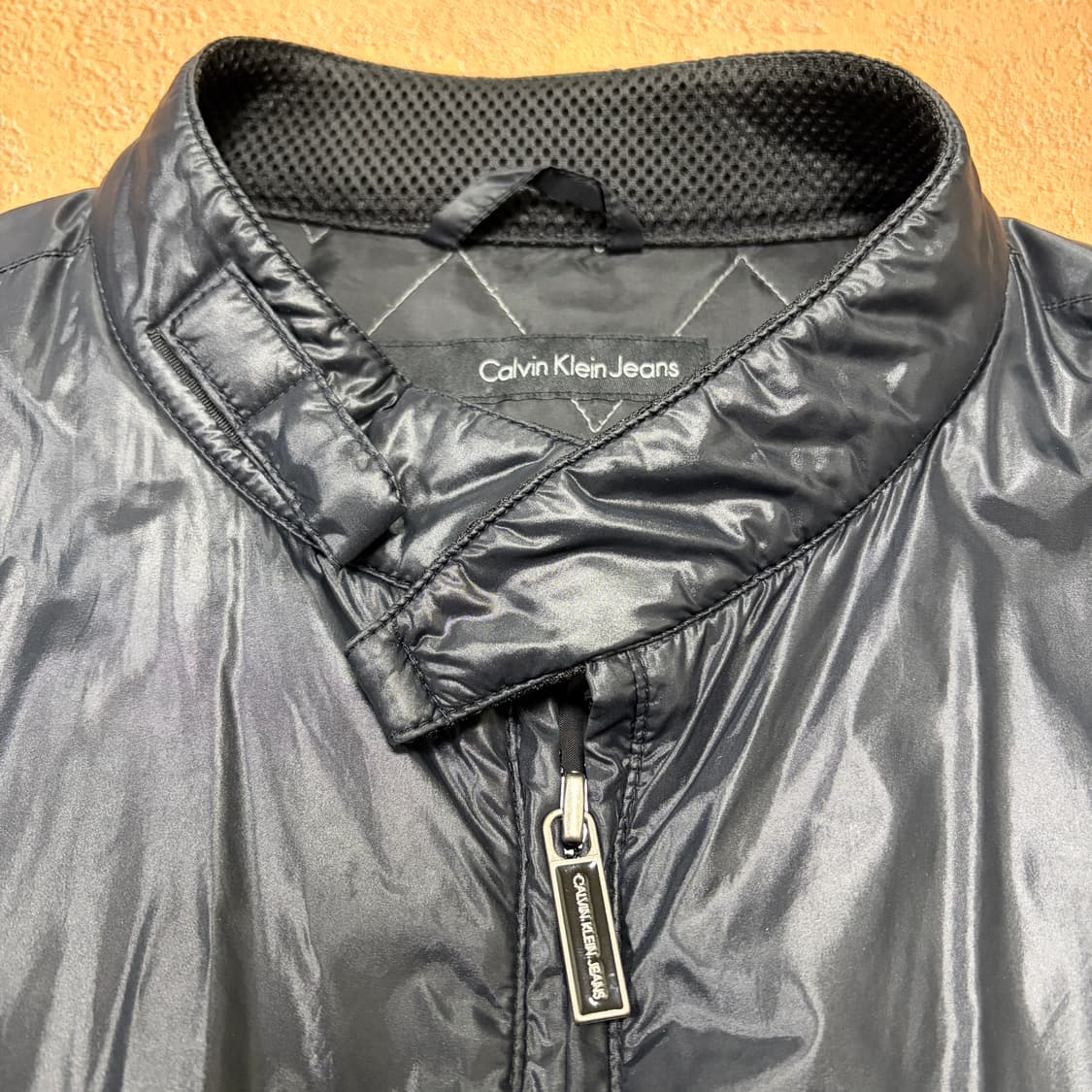 CK 캘빈클라인 진스 유광 바람막이 자켓 상품이미지2