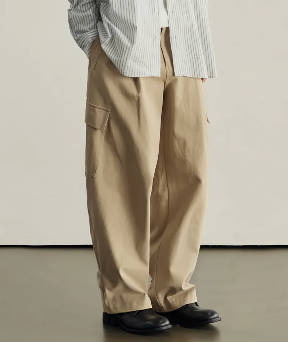 [데일리룸 X 시즈] 벌룬 레그 밀 와이드 카고 팬츠 상품이미지1