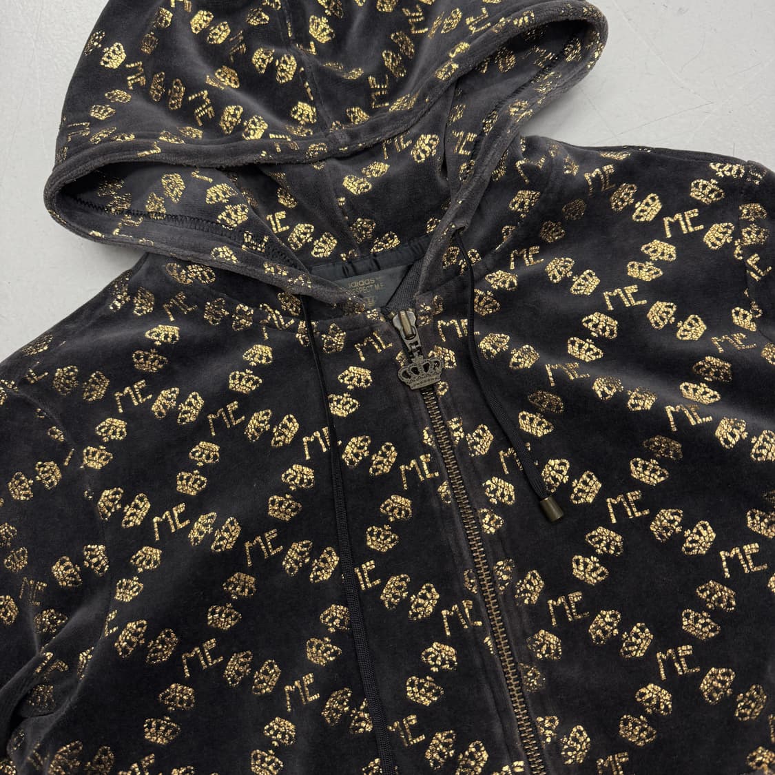 아디다스 벨벳 왕관 딱붙 후드집업 상품이미지3