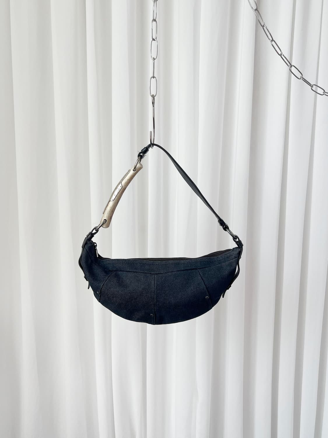 생로랑 SS02 몸바사 데님 숄더백 상품이미지1