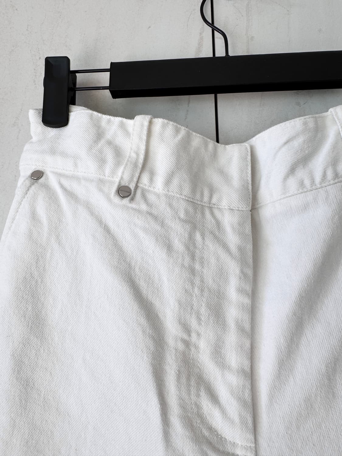 새상품 컨디션 JW앤더슨 화이트 와이드 데님 팬츠 EU36 상품이미지4